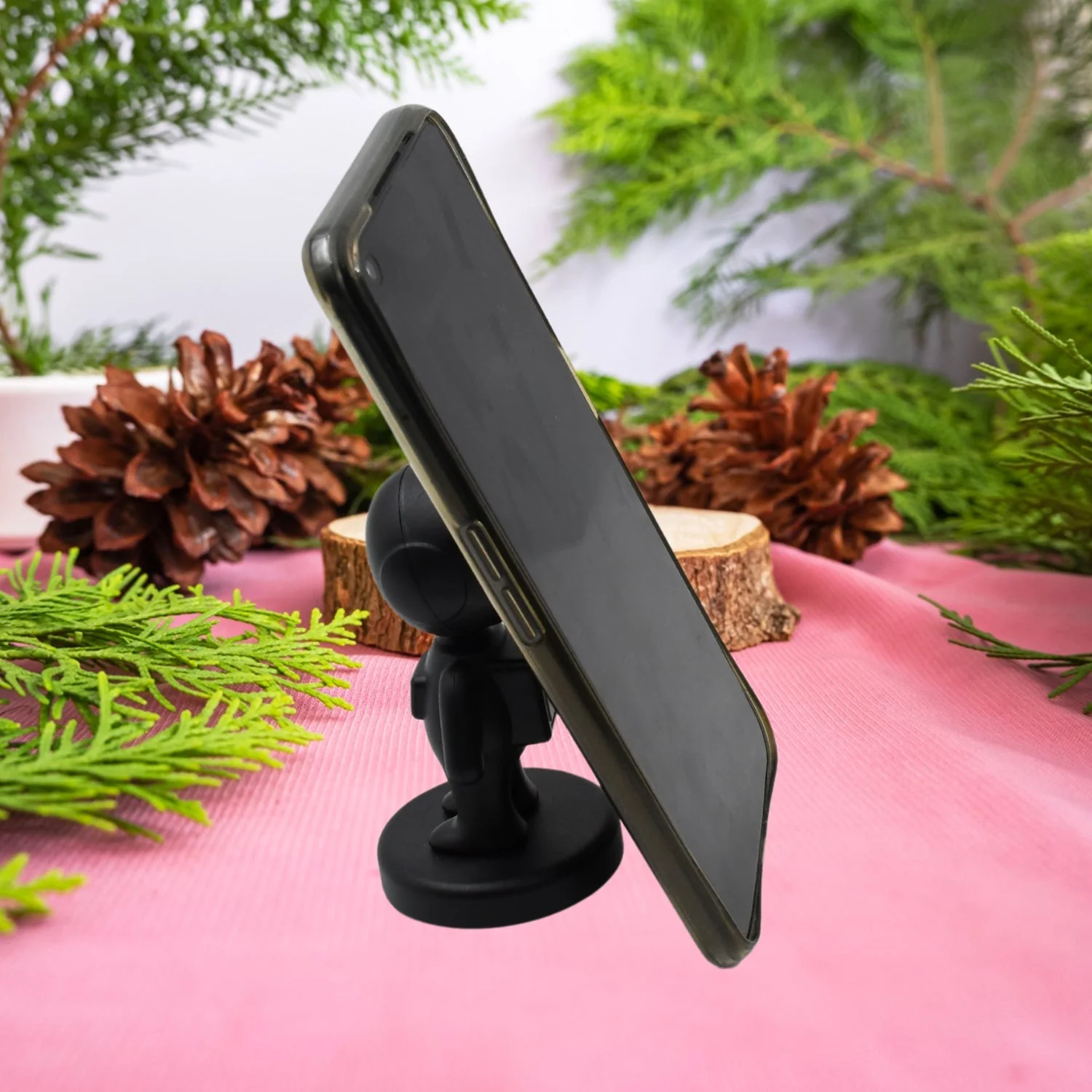 Magnetic Mobile Phone Holder, Cartoon Version of Astronaut Car Holder, Suitable for Car Dashboard, 360° Rotating Magnetic Mobile Holder, Compatible with All Smartphones (1 Pc) - Image 3