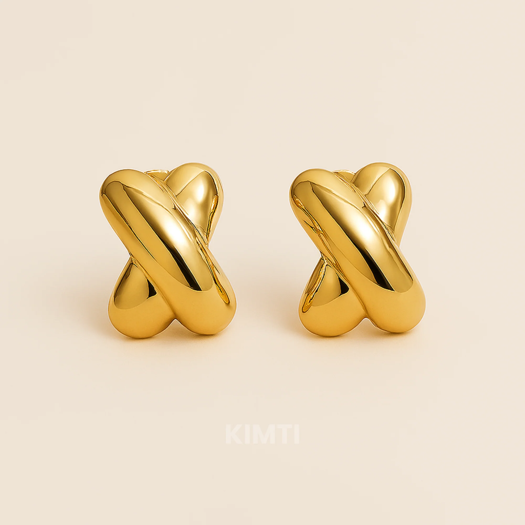 18k Gold Plated Sculpted Shine Earring - Image 4