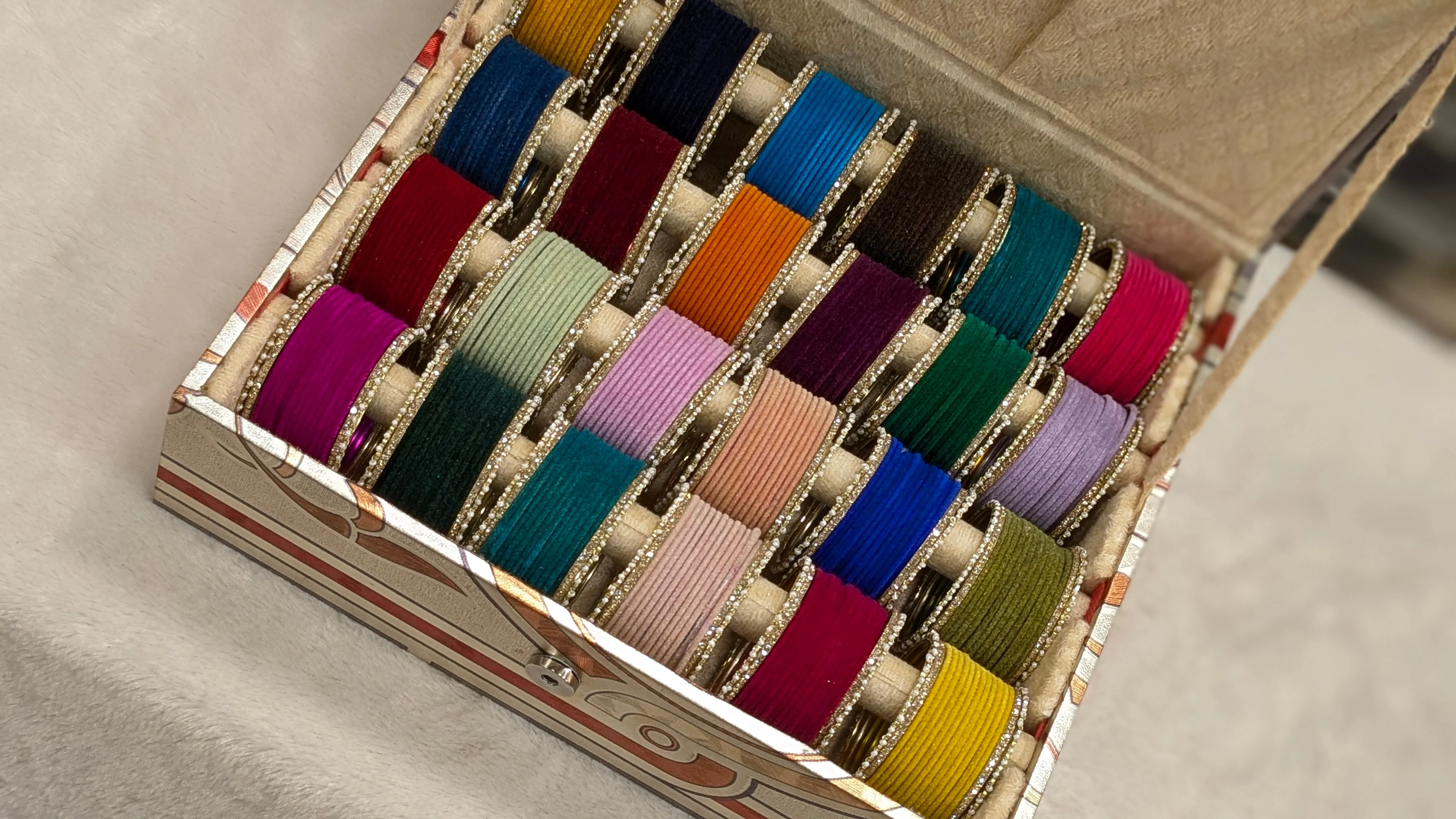 24 BANGLES SET WITH ORGANISER - Image 3