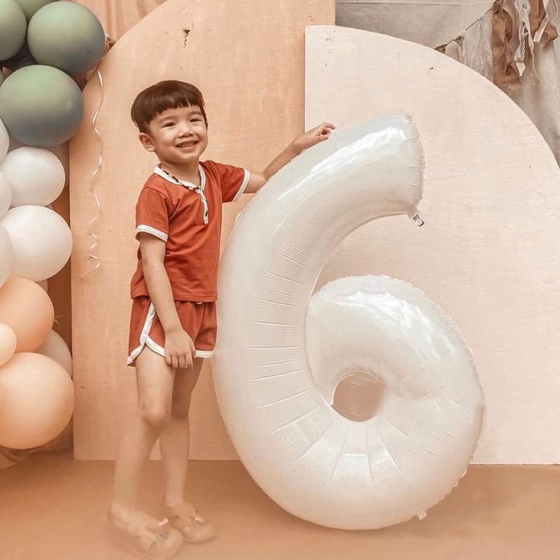 32 Inch Solid 6 Number White Foil Balloon - Image 3