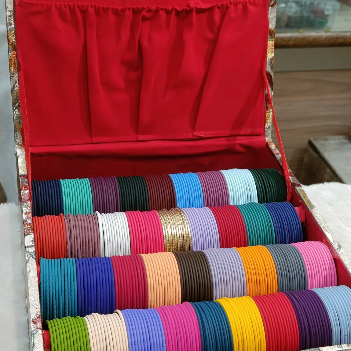 36 dozen matt bangles with bangles box - Image 2