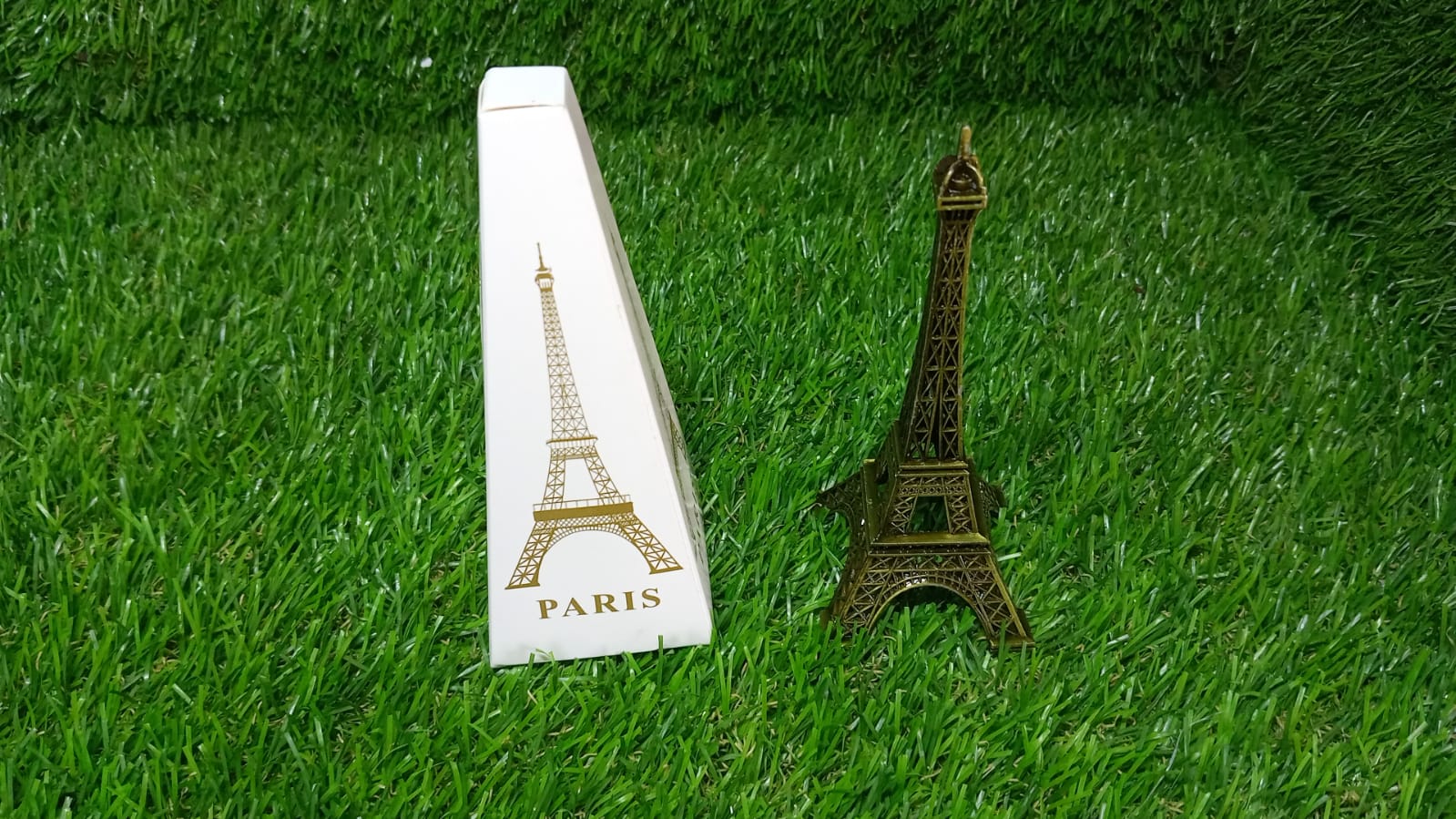4733 Antique Finish 3D Metal Paris Eiffel Tower Metal Craft Famous Landmark Building Metal Statue, Cabinet, Office, Gifts Decorative Showpiece. - Image 9