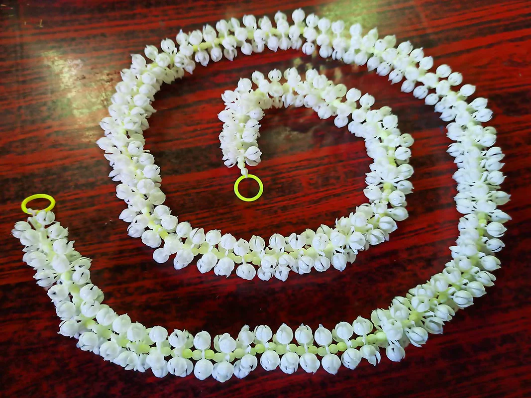 5ft Artificial White Mogra Flower Garland (Pack of 5 Strings) - Image 3