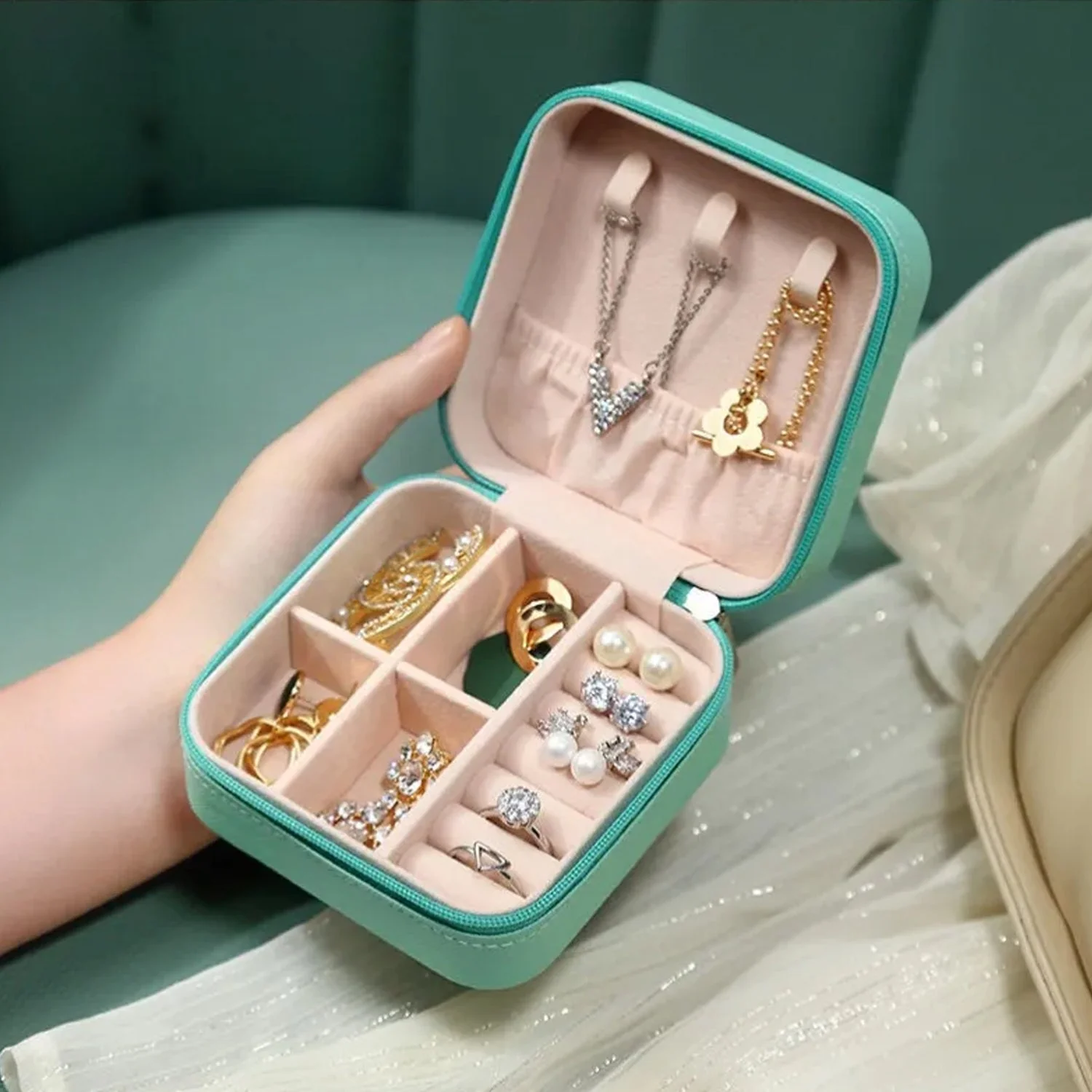 Jewellery Box for Women, Mini Portable Jewelry Box Organiser,PU Leather Jewlerrying Display Holder, Small Travel Jewellery Box for Girls, Women, Mother, Daughte, Travel Ring, Pendant, Earring, Necklace Storage Case - Image 6
