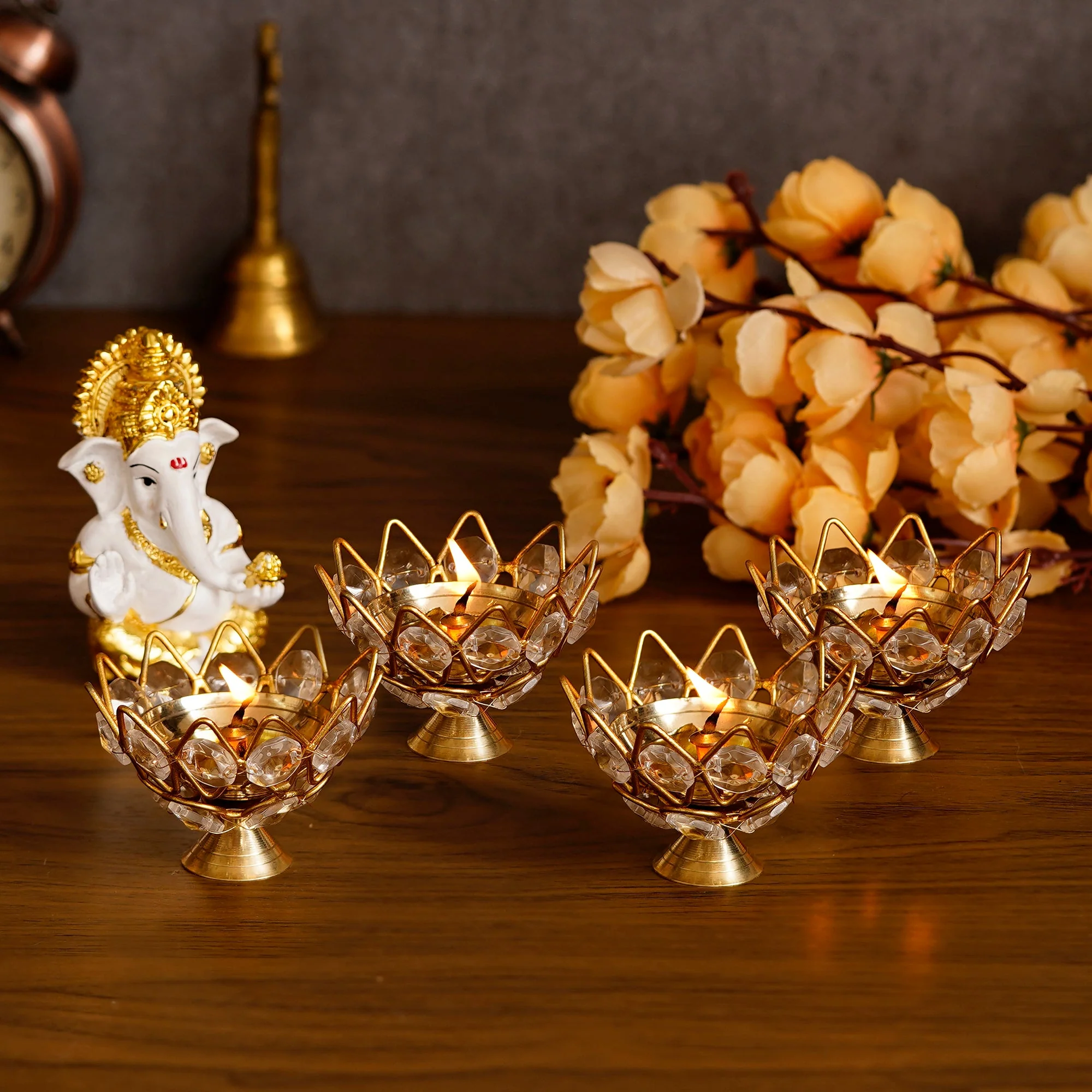 Aadhyatmik Set of 4 Lotus Shape Crystal Tea Light Holder - Image 2