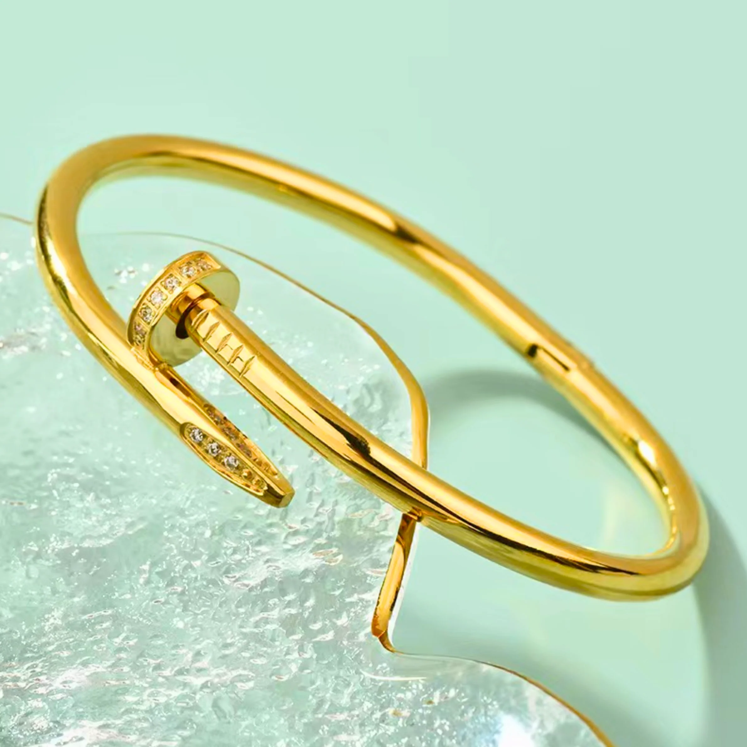 Anushka Sharma's Fav Anti Tarnish Bracelet - Image 3