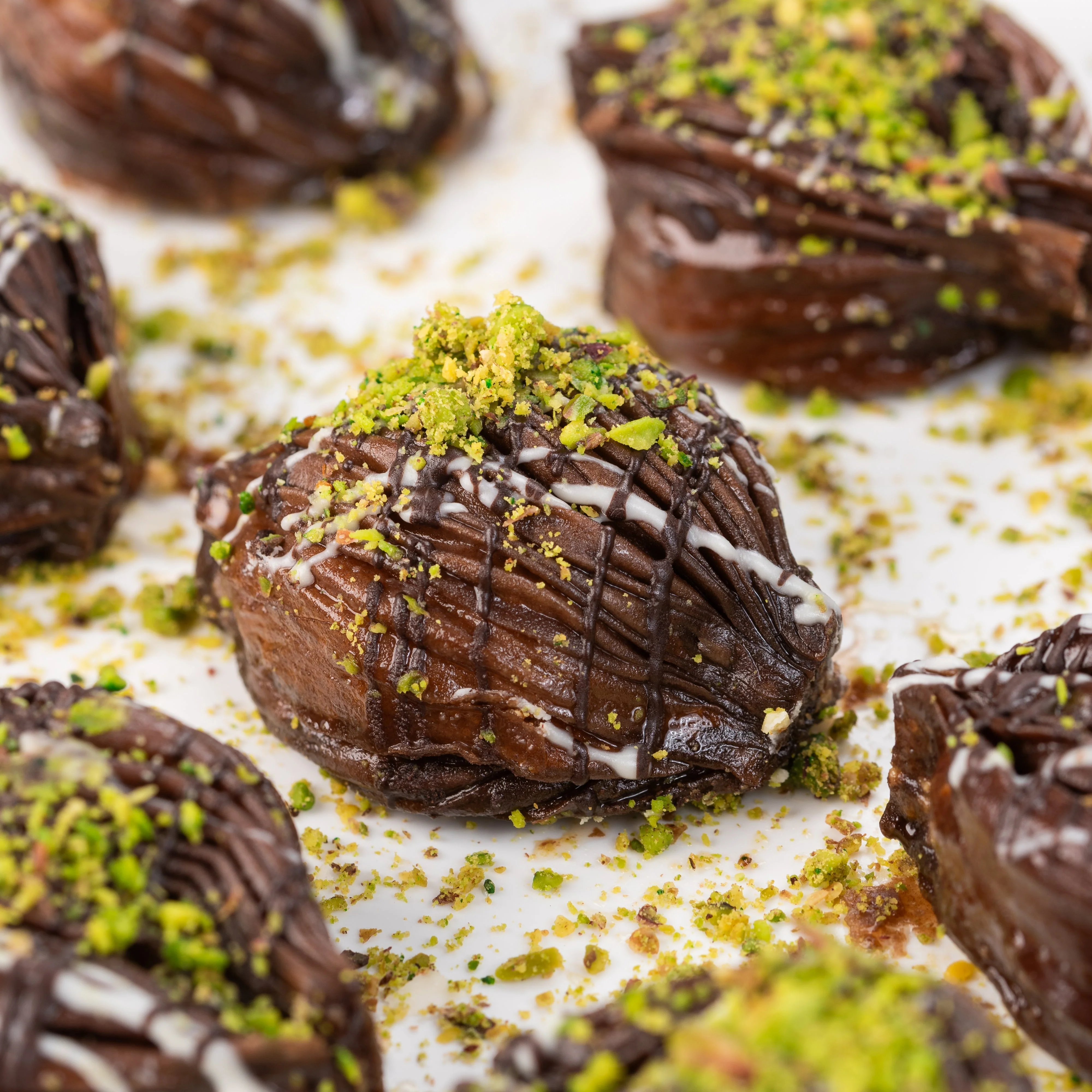 Assorted Kunafa & Chocolate Flavoured Baklava - 750 gm - Image 5