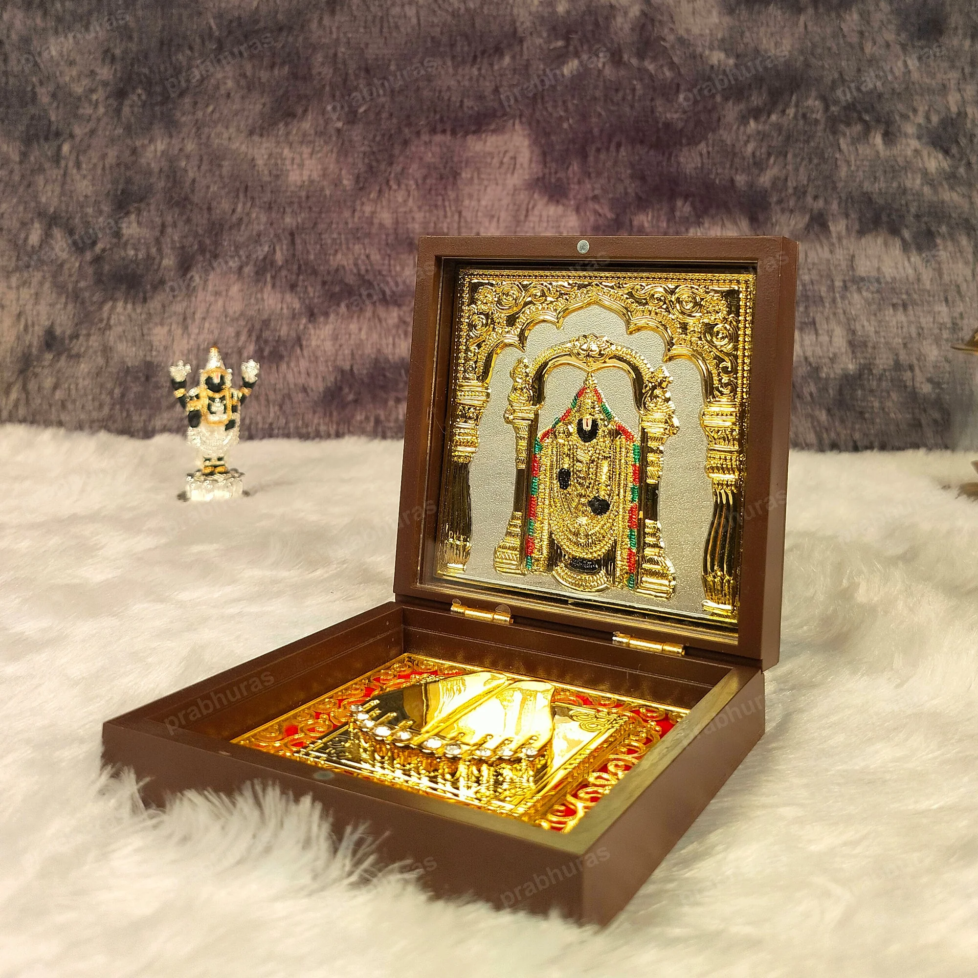Balaji and Padmavathi Lakshmi Pocket Temple (24 Karat Gold Coated) - Image 10