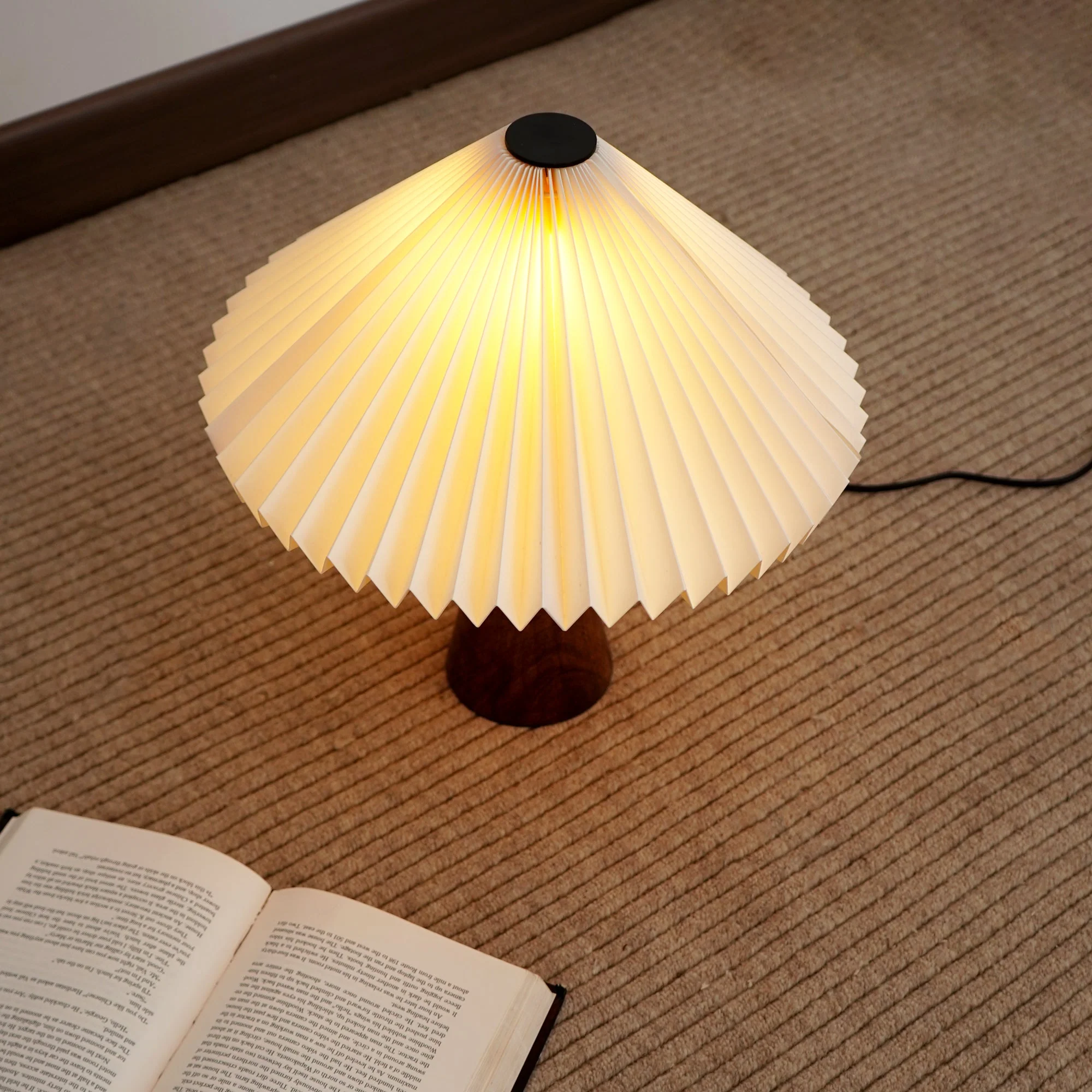 Ballet Table Lamp - Scandiavian Design, Paper Origami, Wooden Based - Image 4