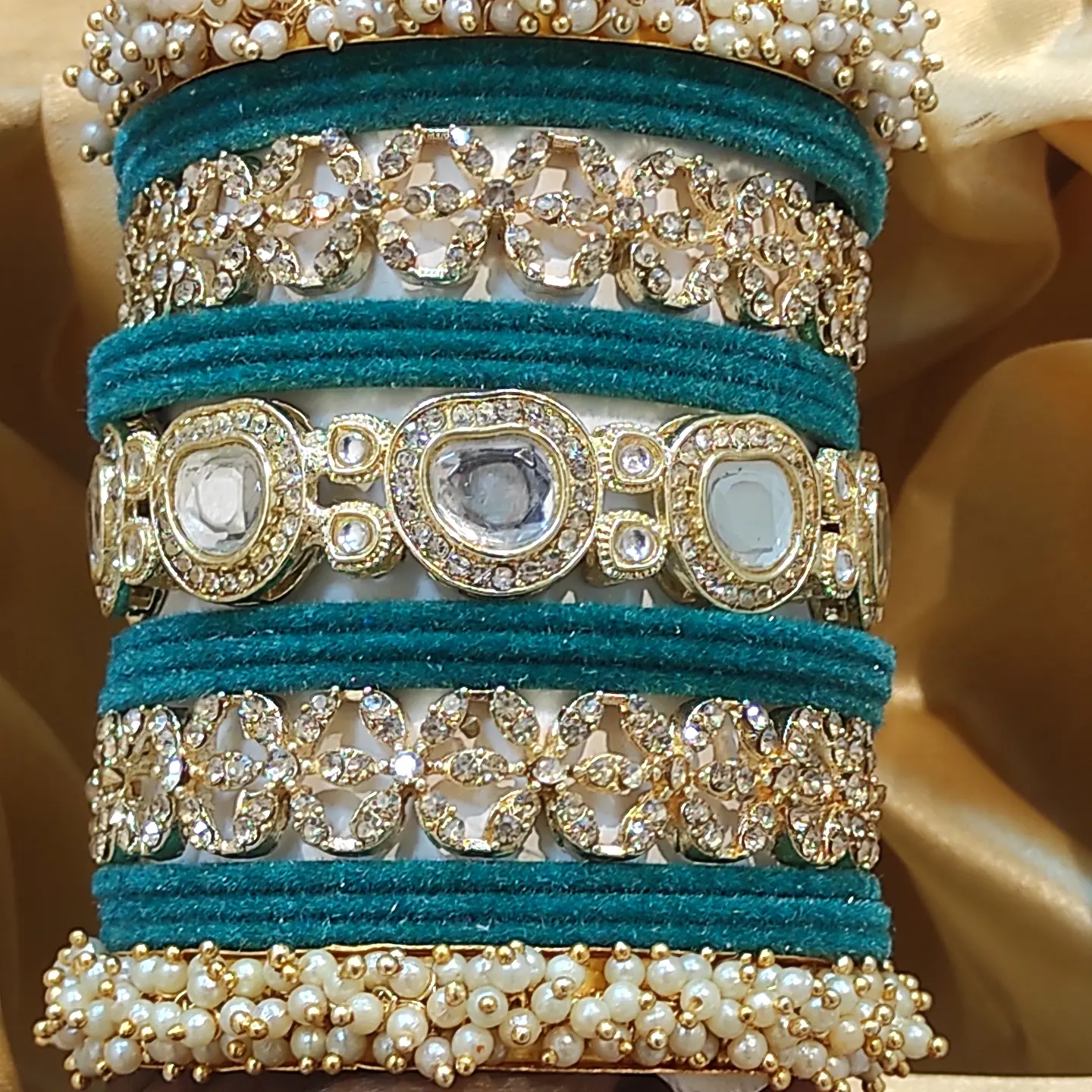 Big stones bridal bangles set - Image 2