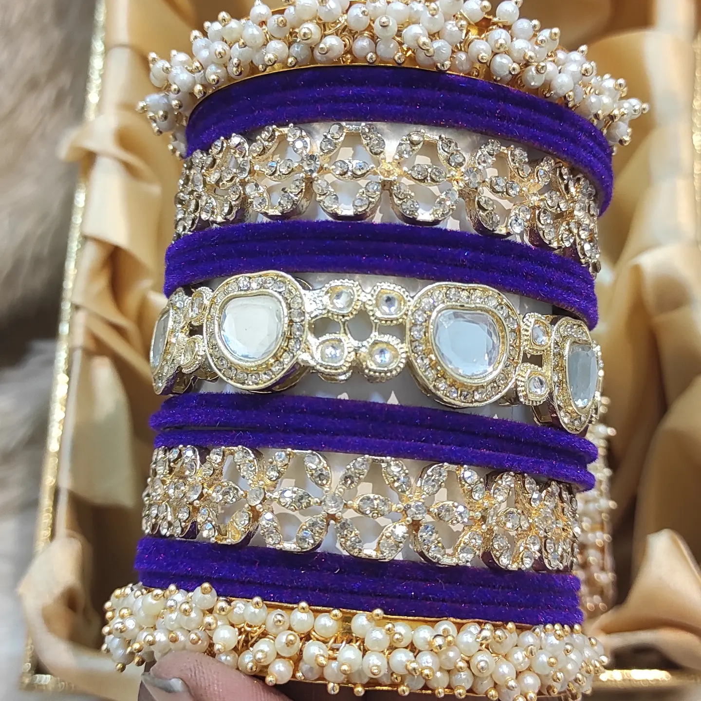 Big stones bridal bangles set - Image 3