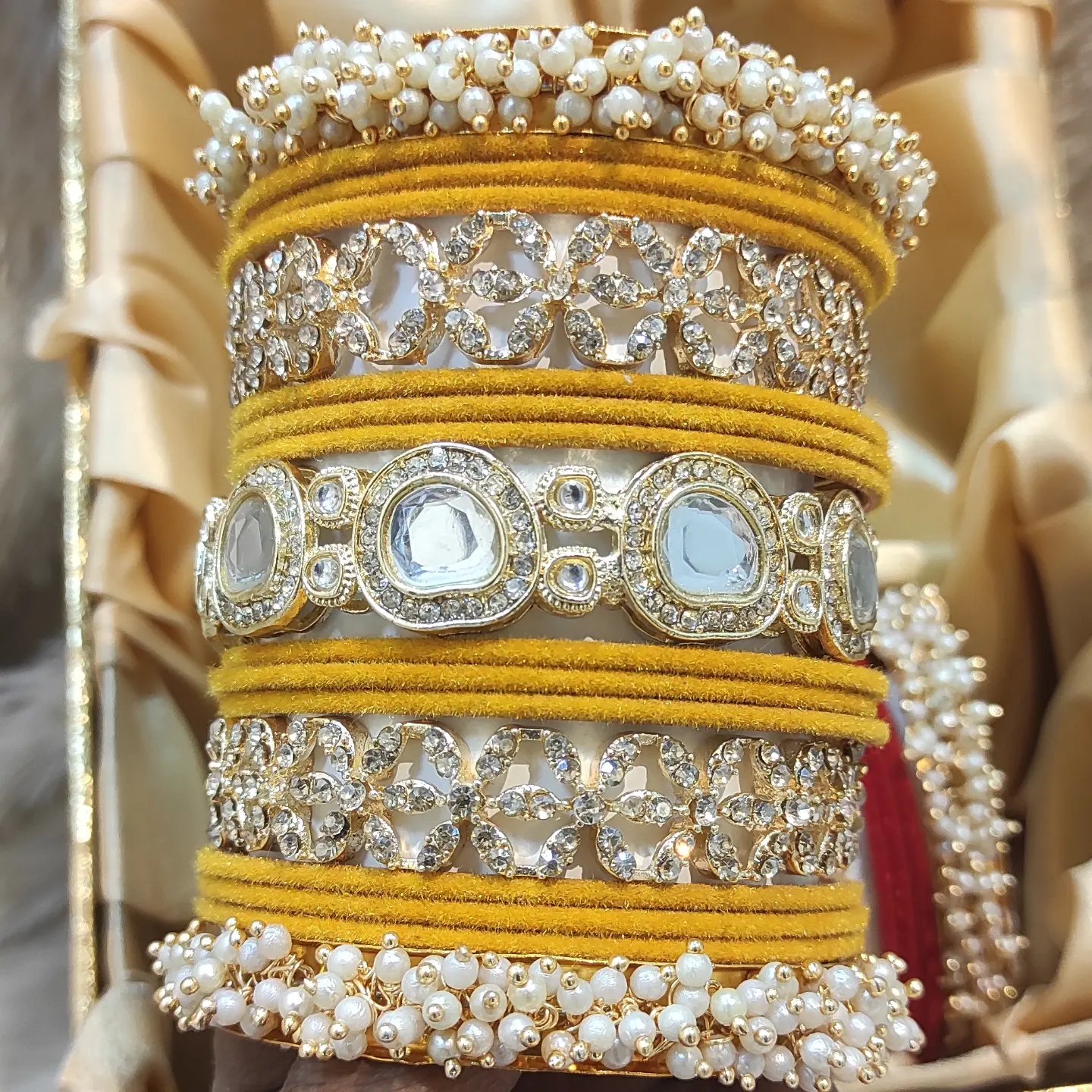 Big stones bridal bangles set - Image 5