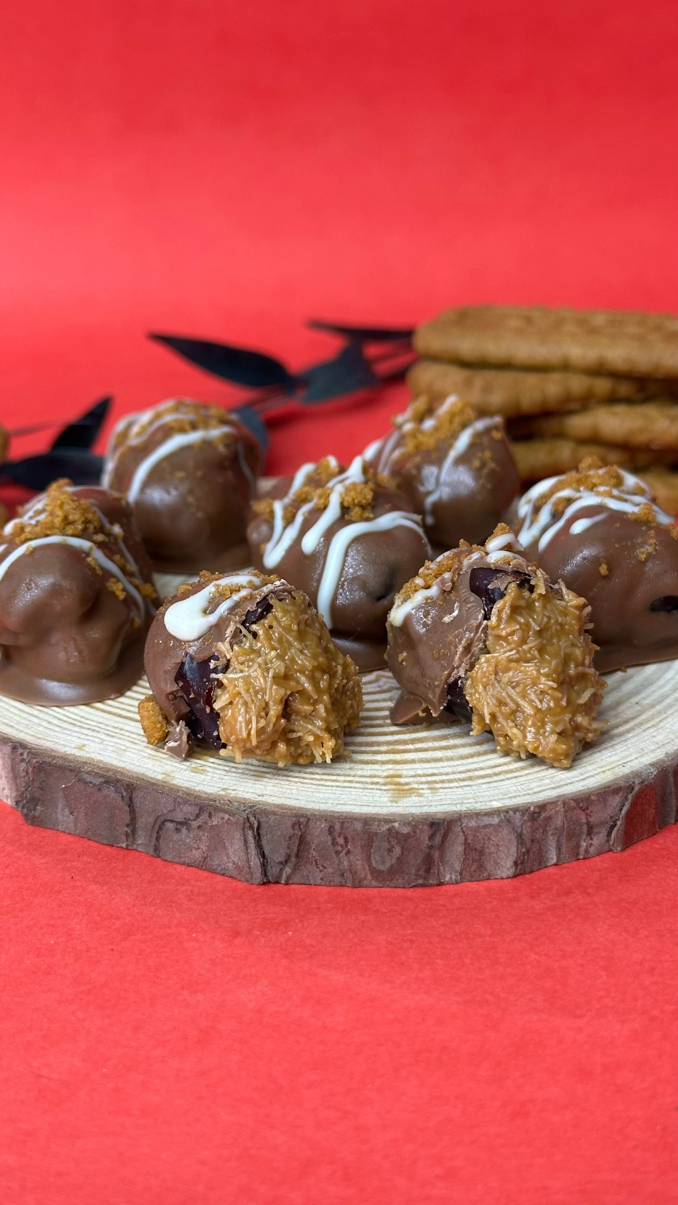 Biscoff Kunafa Date Bites (8pcs)