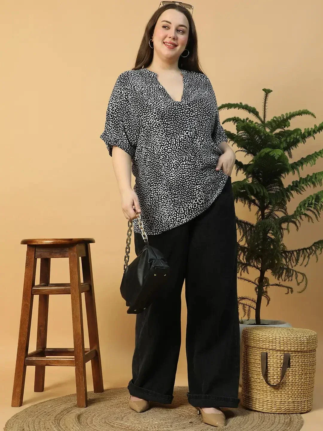 Black Animal Print Short Sleeve Plus Size Women Top - Image 8