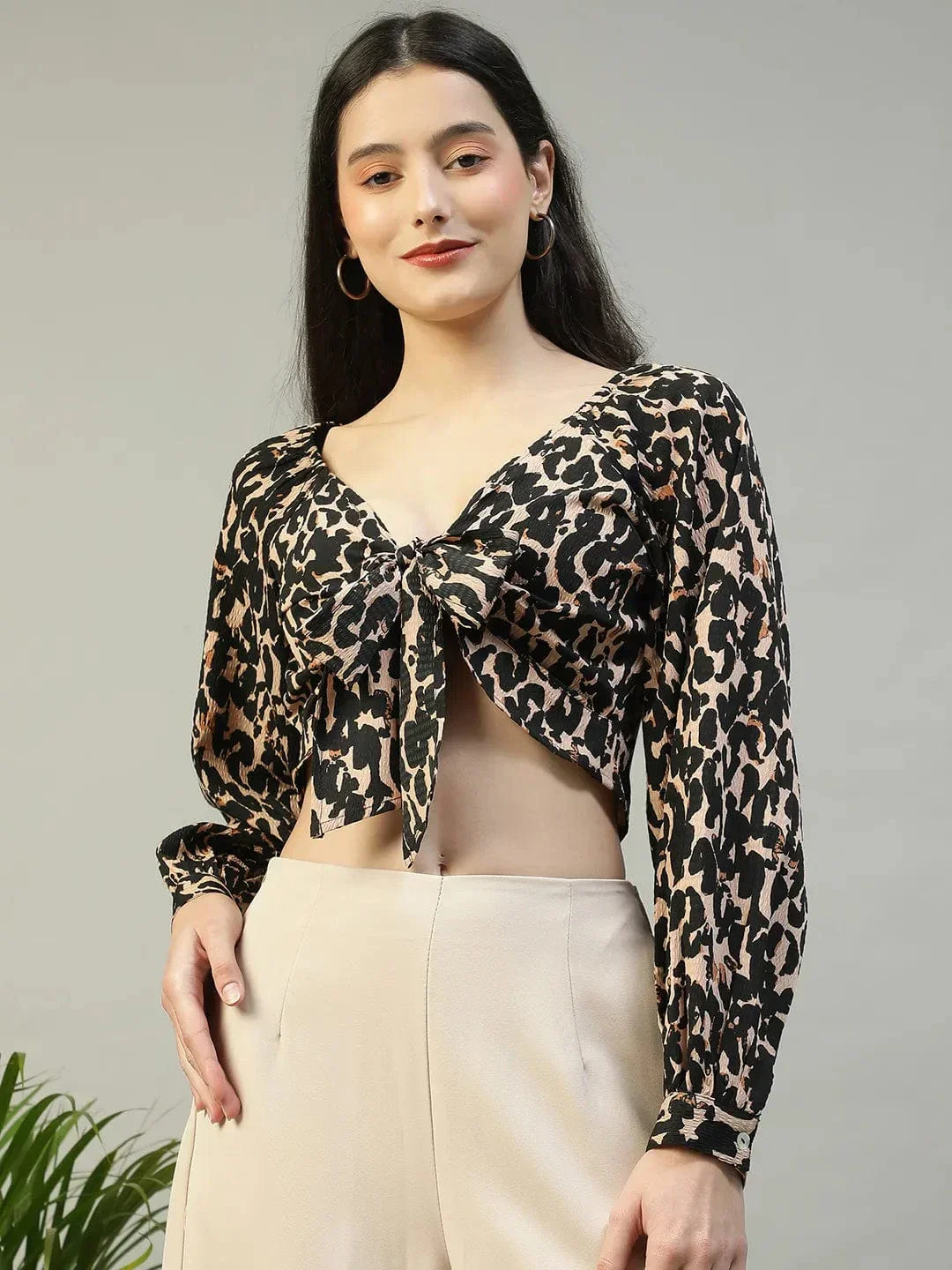Black Animal Print V-Neck Tie-knotted long Sleeve Women Crop Top