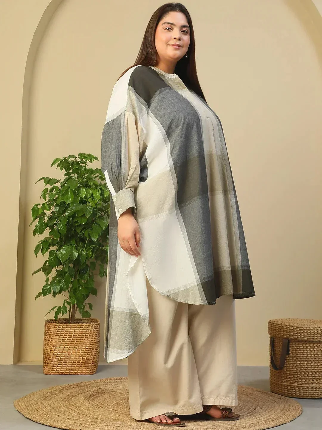 Black Check Round Neck With Button Placket Long Sleeve High Low Yarn Dyed Check Print Plus Size Women Cotton Tunic - Image 4