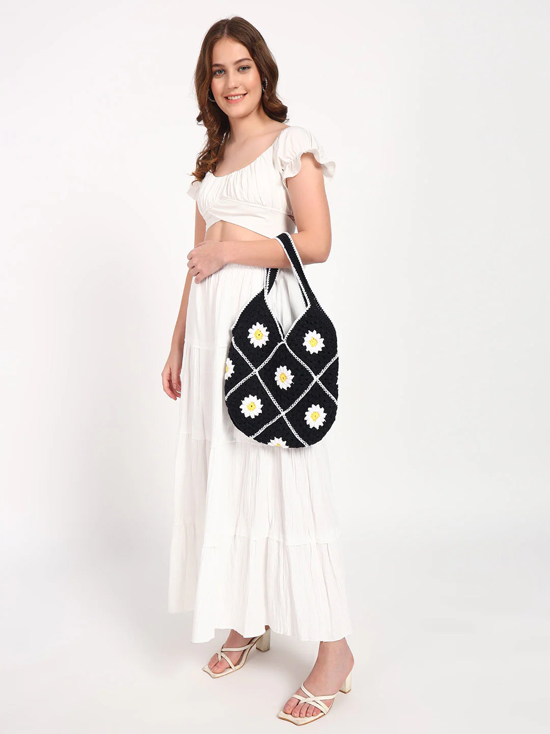 Black Daisy Crochet Handmade Bag - Image 3