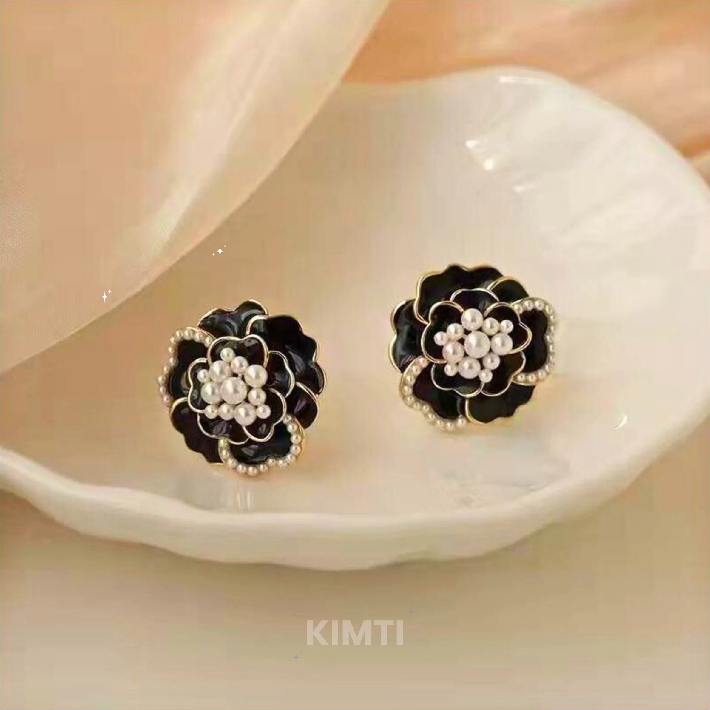 Black Flower Stud Earring - Image 2