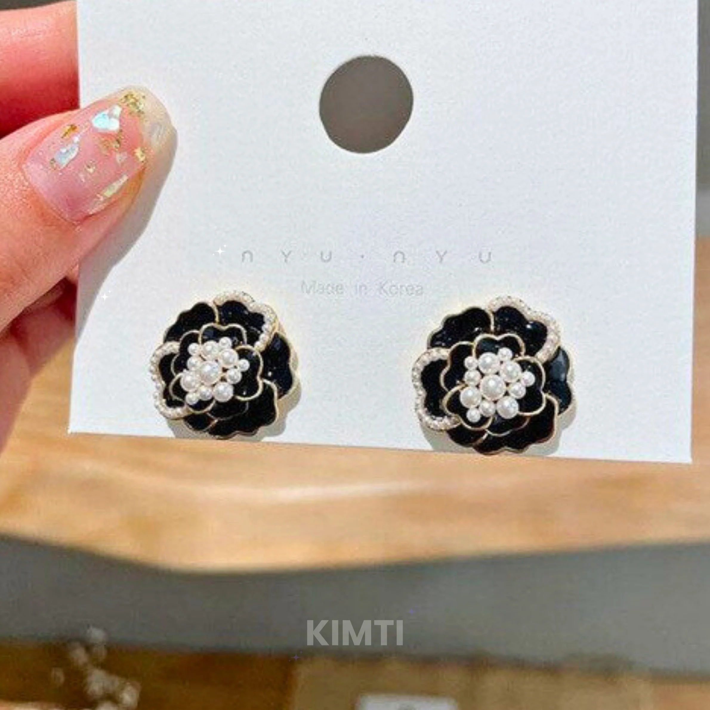 Black Flower Stud Earring - Image 3