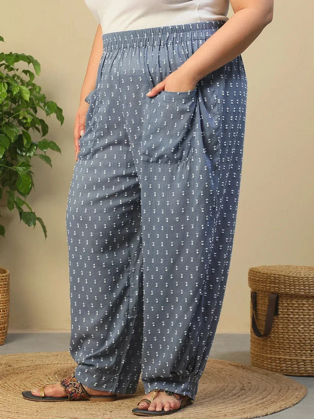 Blue Elasticated Yarn Dyed Dobby Plus Size Women Cotton Trouser With Front Pockets - Image 3
