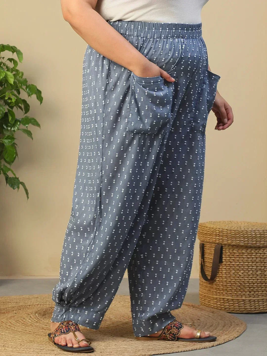 Blue Elasticated Yarn Dyed Dobby Plus Size Women Cotton Trouser With Front Pockets - Image 4