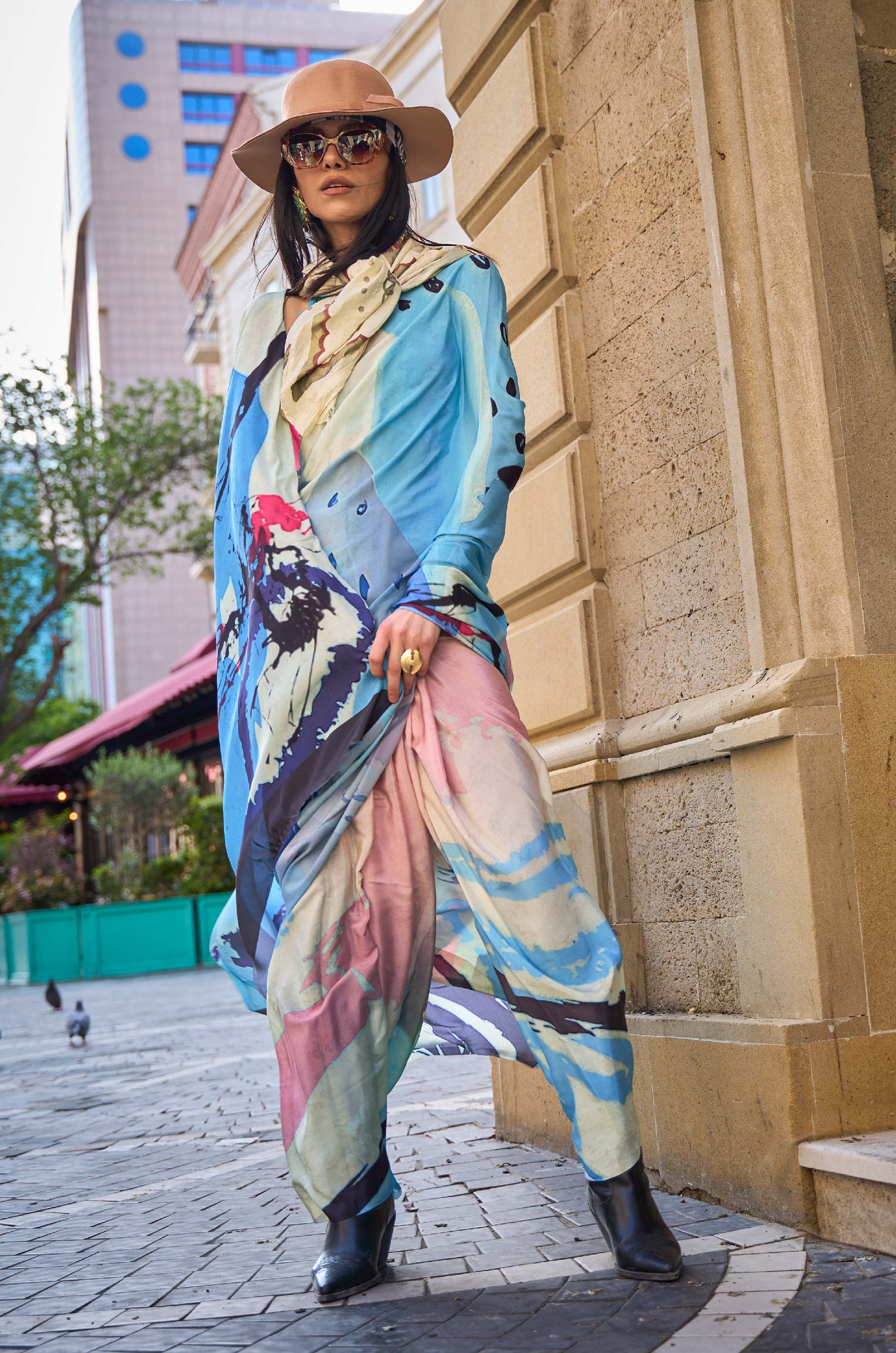 Blue Multicolour Digital Print Crepe Silk Saree - Image 2