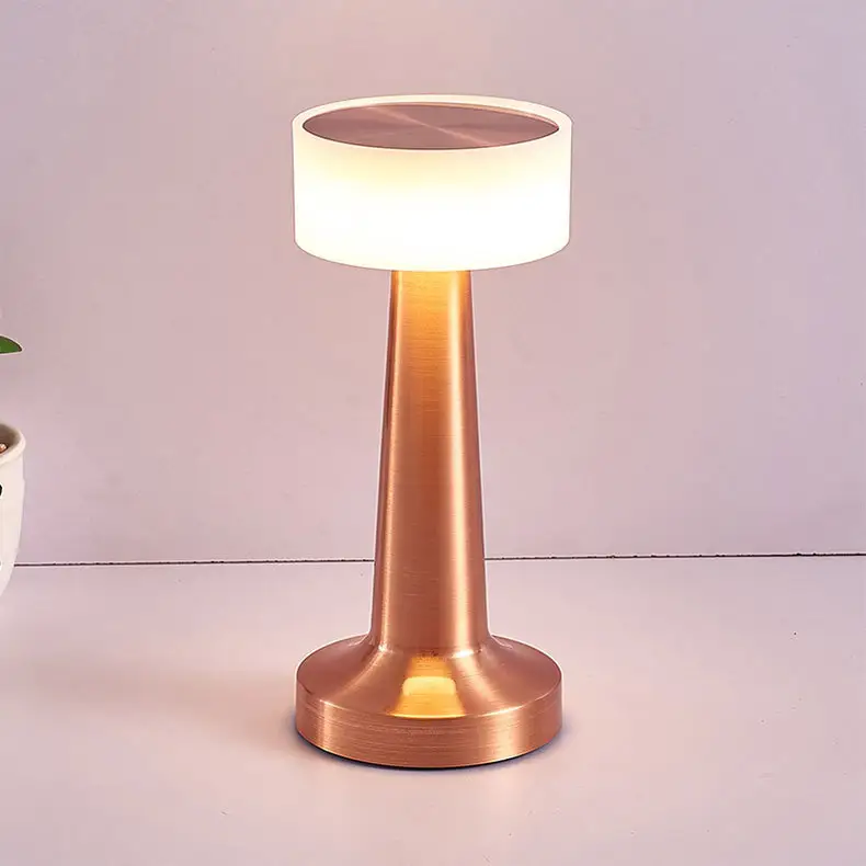 BrioBeam: Metal LED Table Lamp with Warm & Cozy Light, 3-Colour Touch Control, Stepless Dimming & Type-C Charging - Image 4