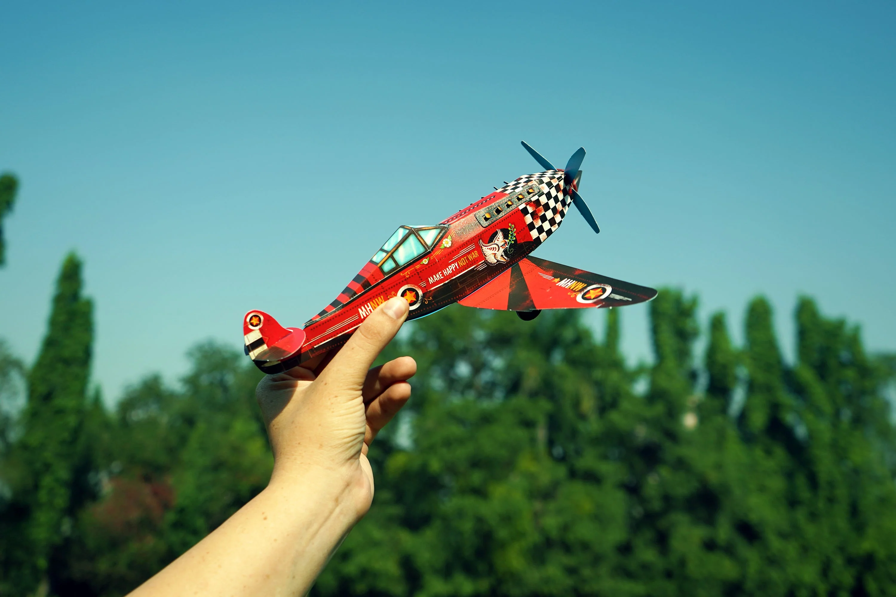 Candy Bomber Paper Aeroplane - DIY Paper Craft Kit - Image 6