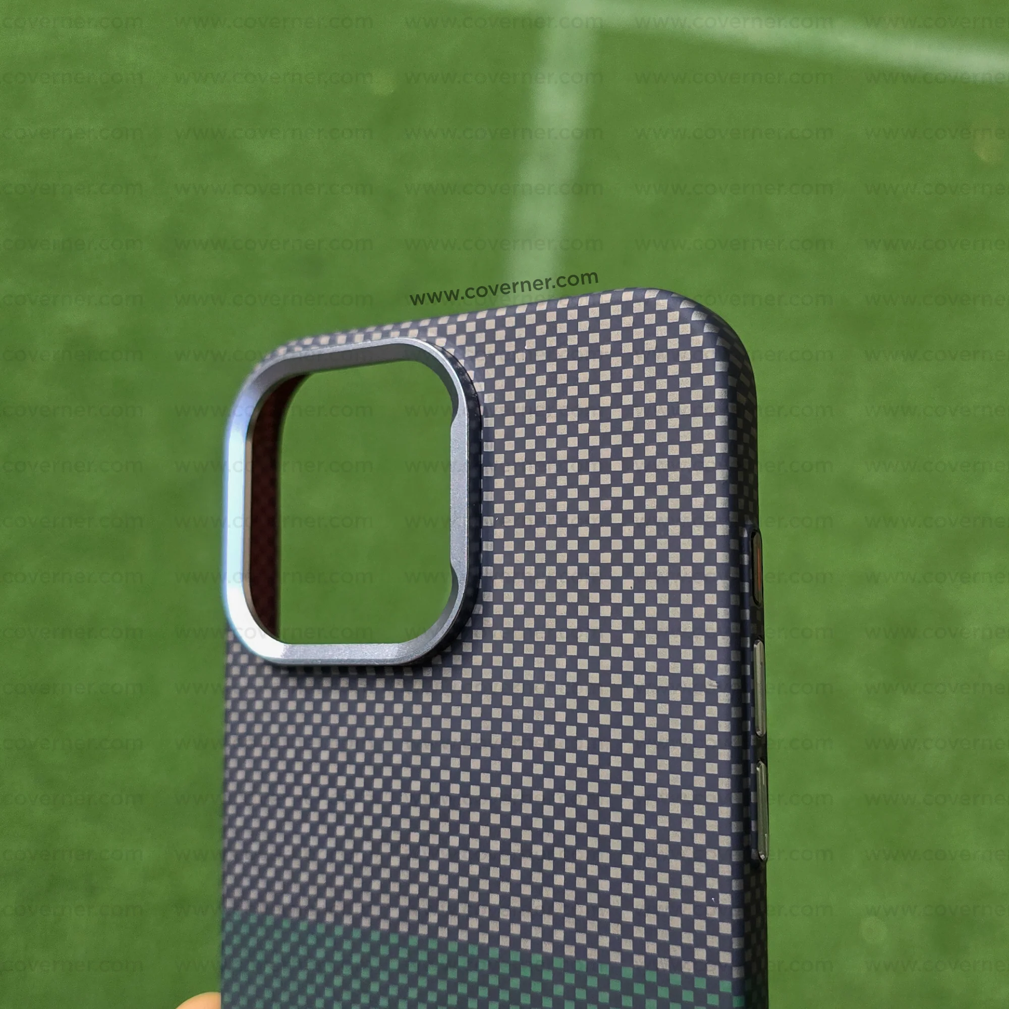 CarbonEdge Pro – Premium Carbon Fiber Texture MagSafe Case by Coverner India - Image 3