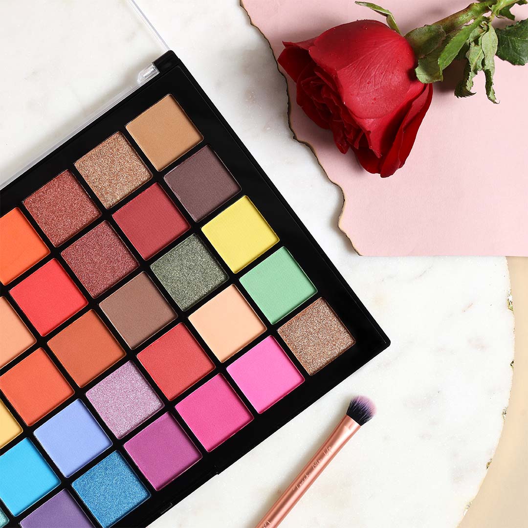 Celeste Professional Eyeshadow Palette - Image 13