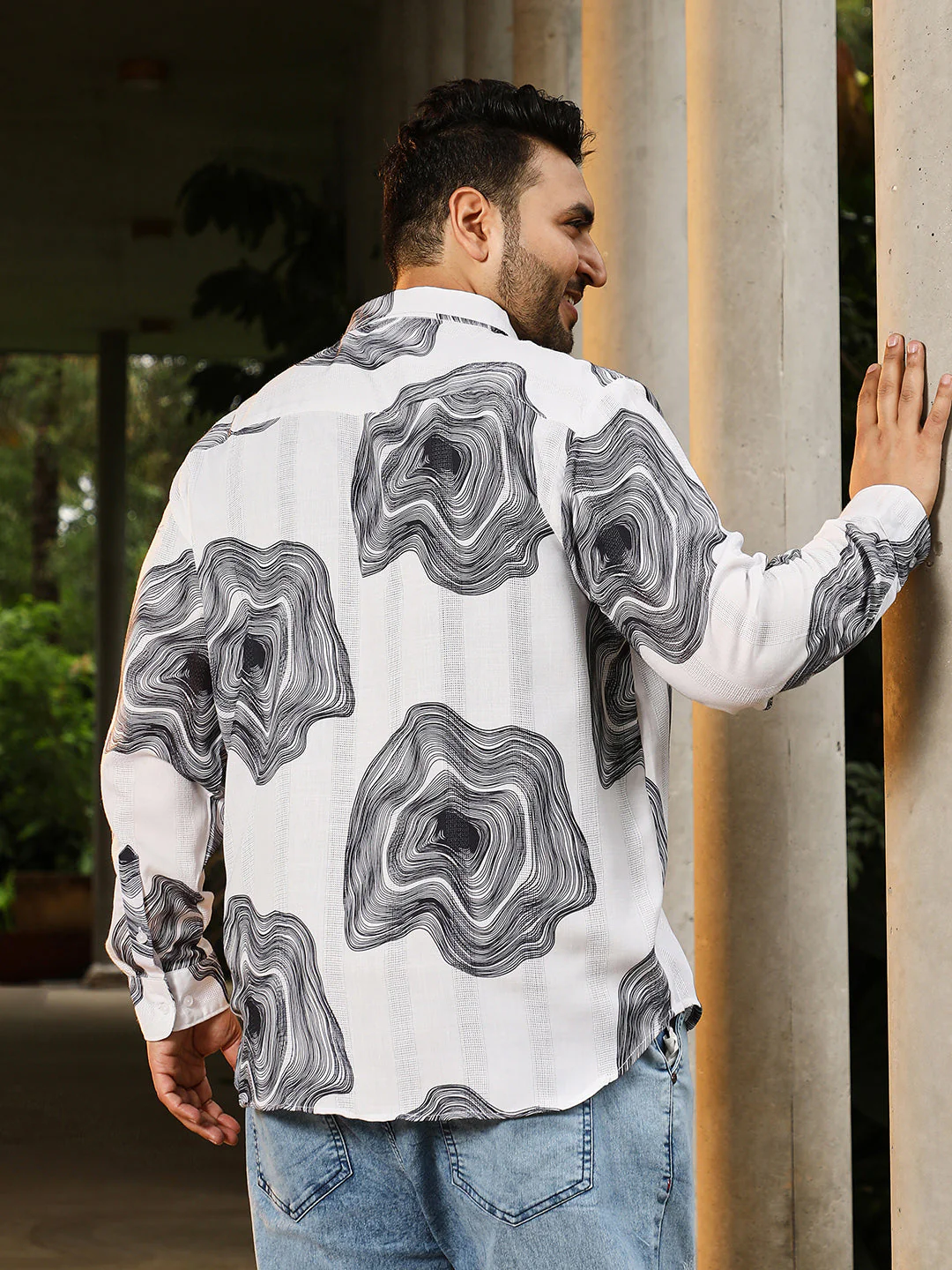 Contrast-Spool Jacquard Shirt - Image 4