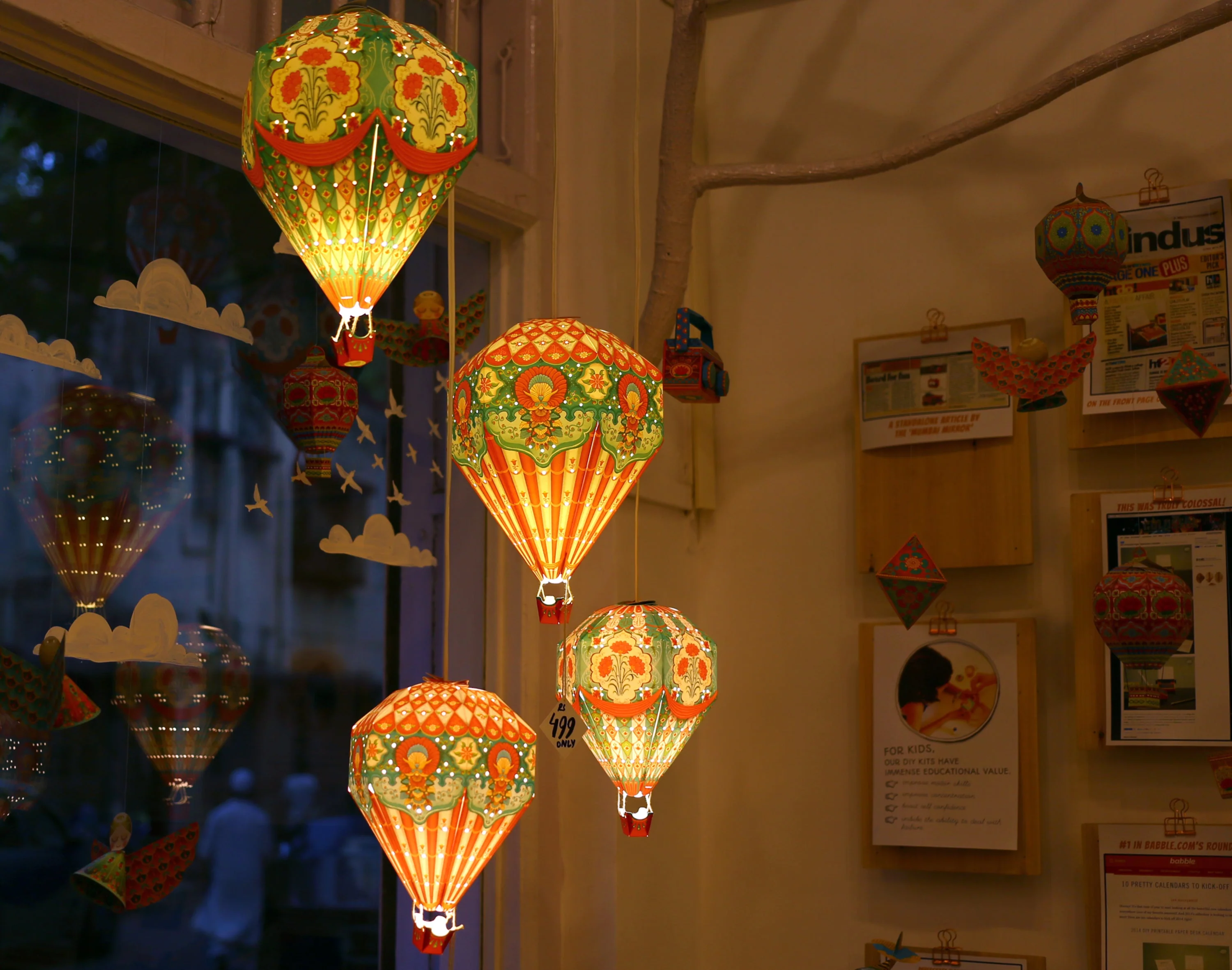 Convenience Pack with Bulb & Wire: Big Red Hot Air Balloon Paper Lamp - Image 3