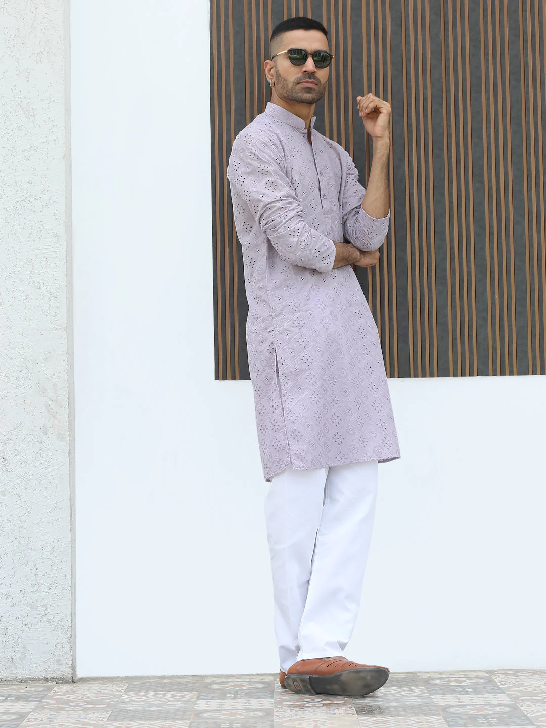 Cotton Blend Chikankari Self Design Embroidered Kurta - Image 5