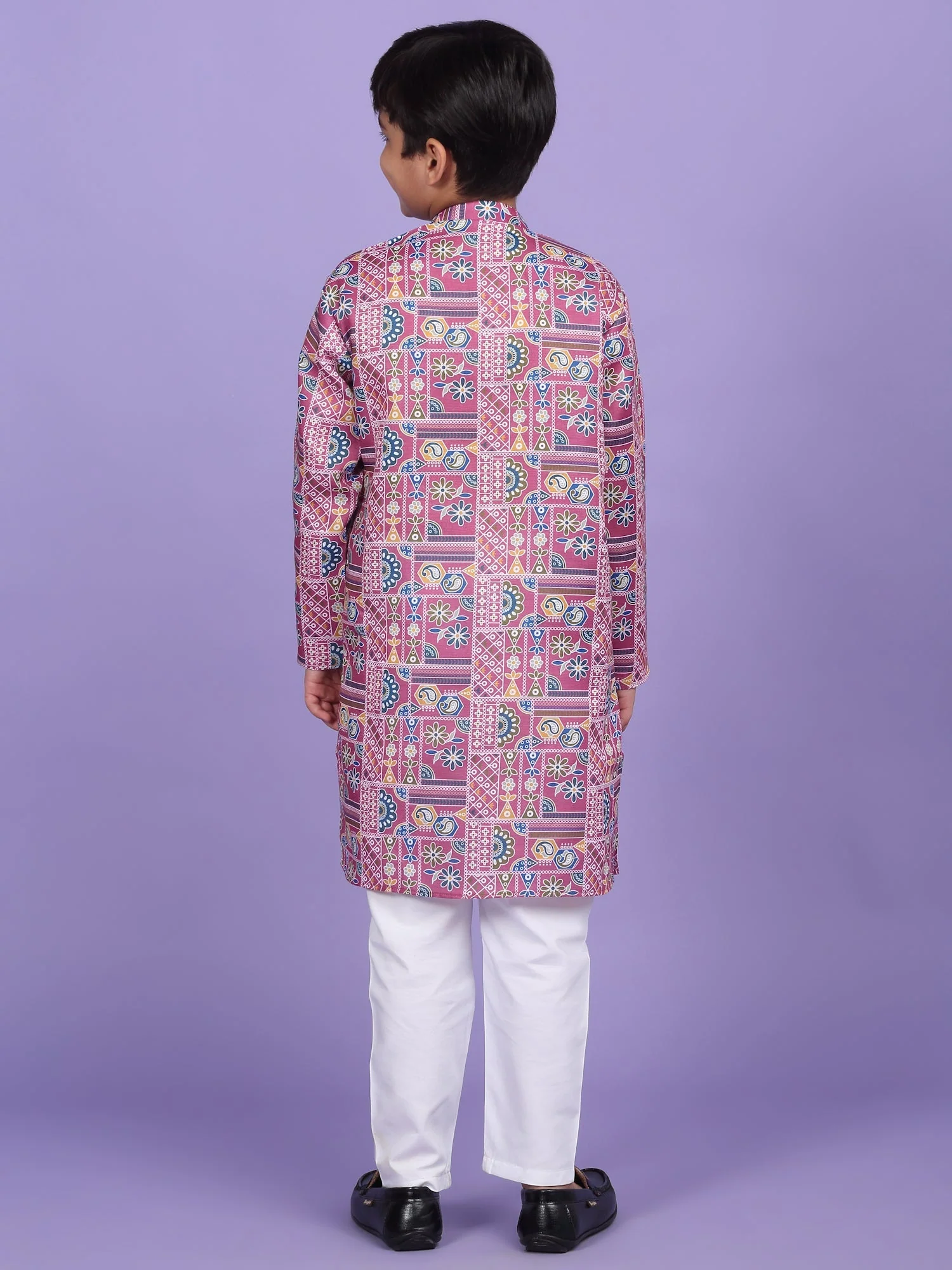 Cotton Blend Geometric Print Kurta - Image 6