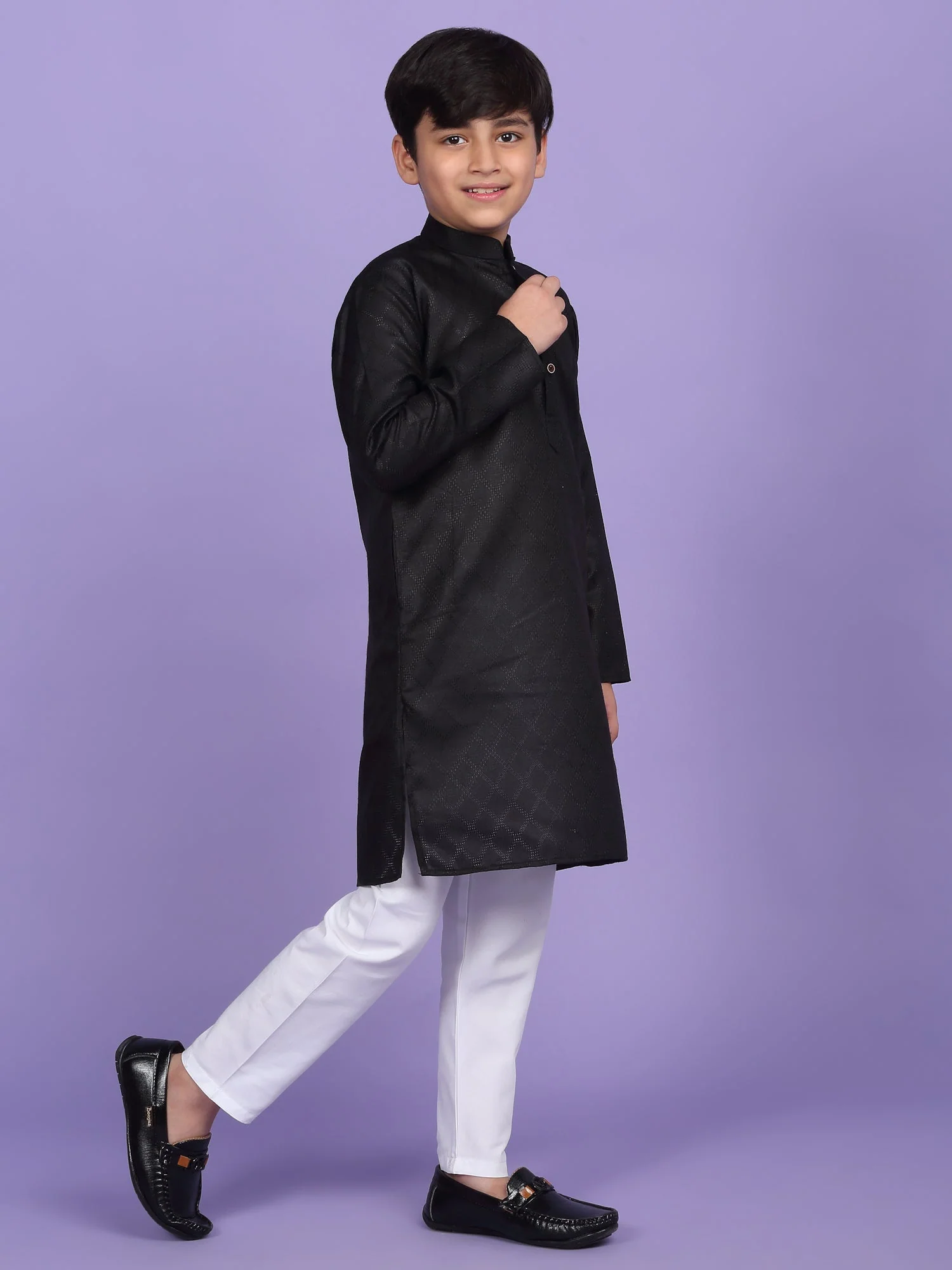 Cotton Blend Woven Design Kurta - Image 4