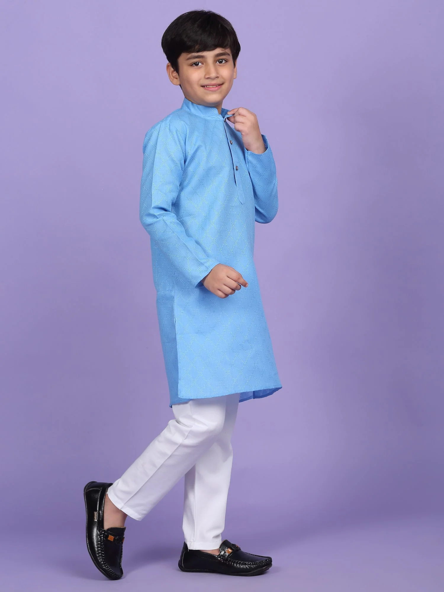 Cotton Blend Woven Design Kurta - Image 40