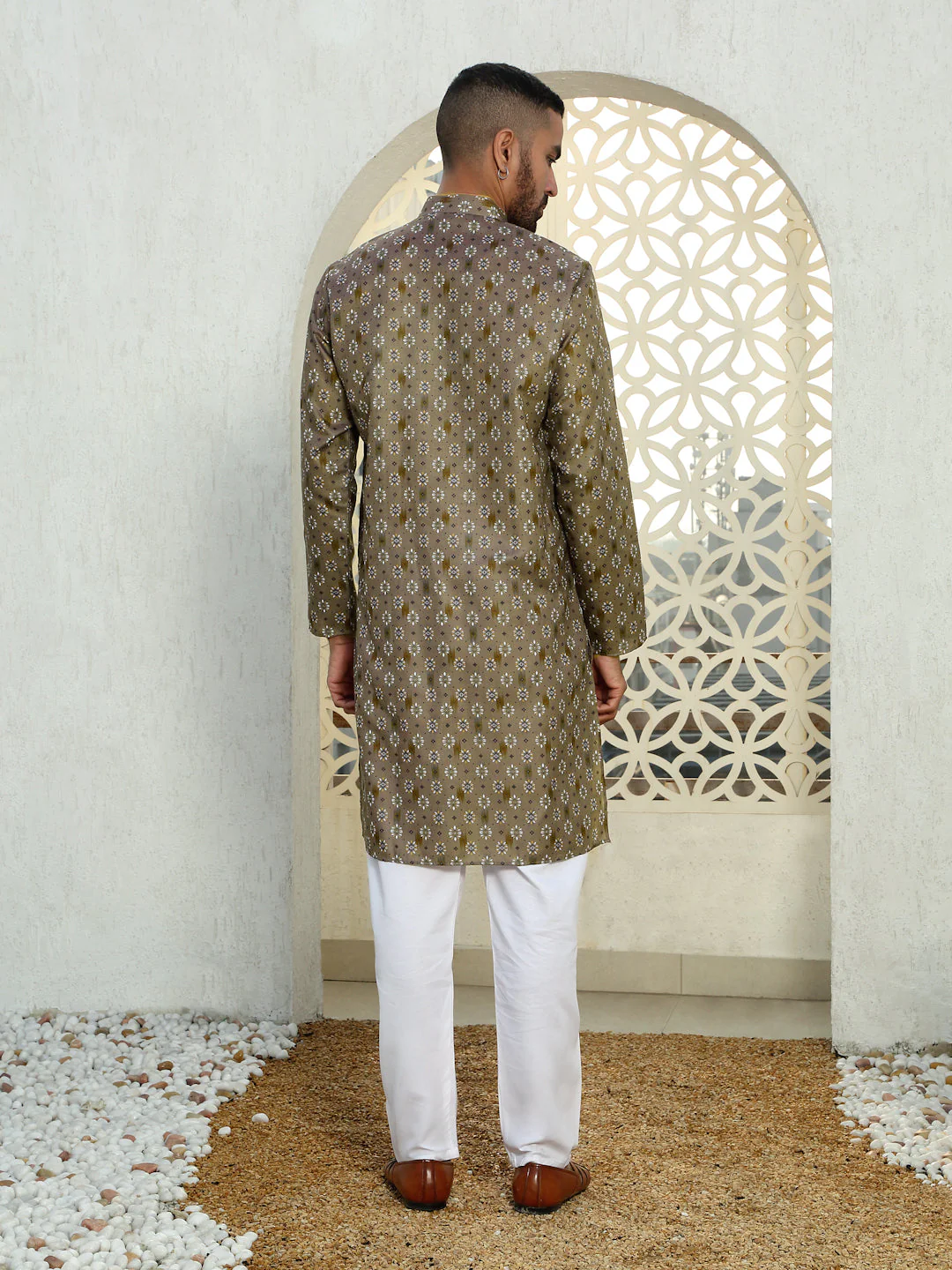 Cotton Floral Print Regular Kurta with Contrast Rust Piping on Collar and white Elastic waistband Pyjama set - Image 8