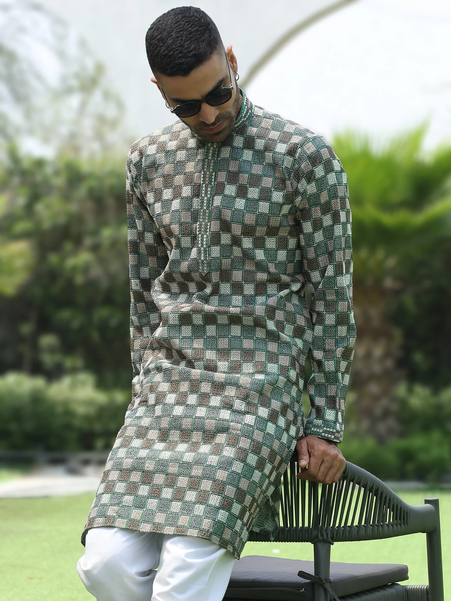 Cotton Rayon Embroidered Chikankari Sequinned Kurta With Elastic Waistband Pyjama Set - Image 11