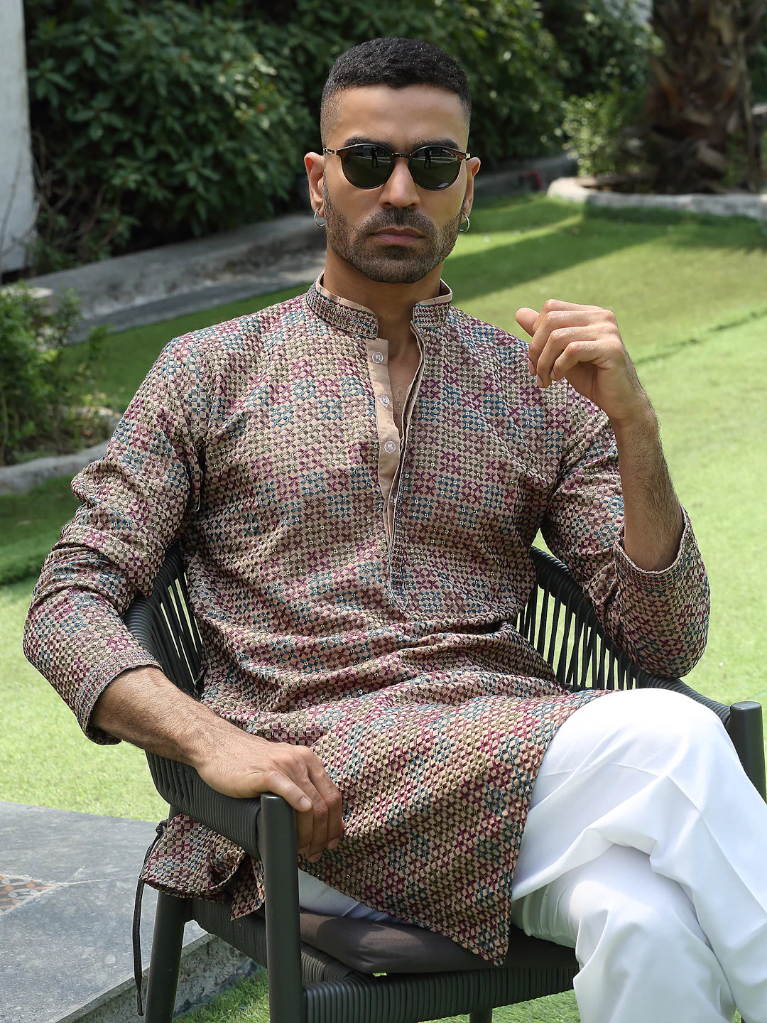 Cotton Rayon Embroidered Mandarin Collar Sequinned Kurta with Elastic Waistband White Pyjama - Image 5