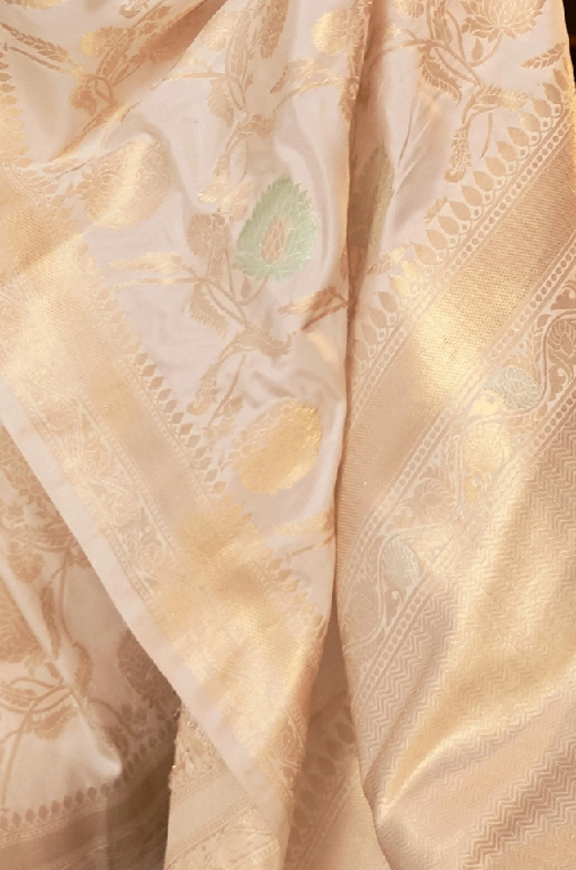 Cream Woven Banarasi Silk Saree - Image 2