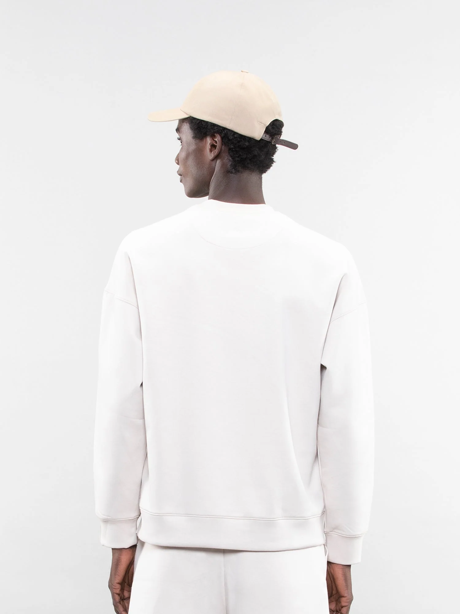 Crewneck sweatshirt - Image 19