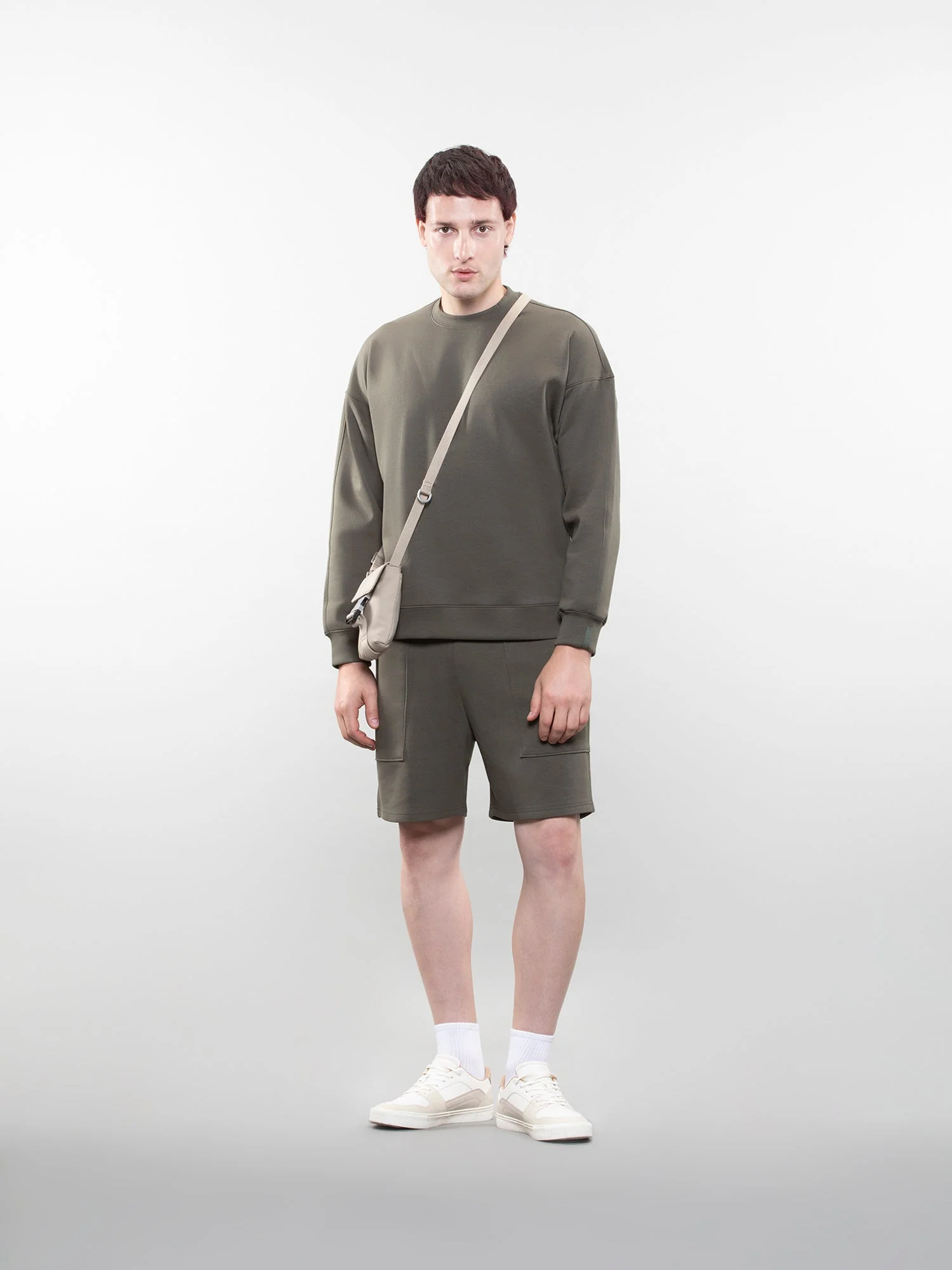 Crewneck sweatshirt - Image 14