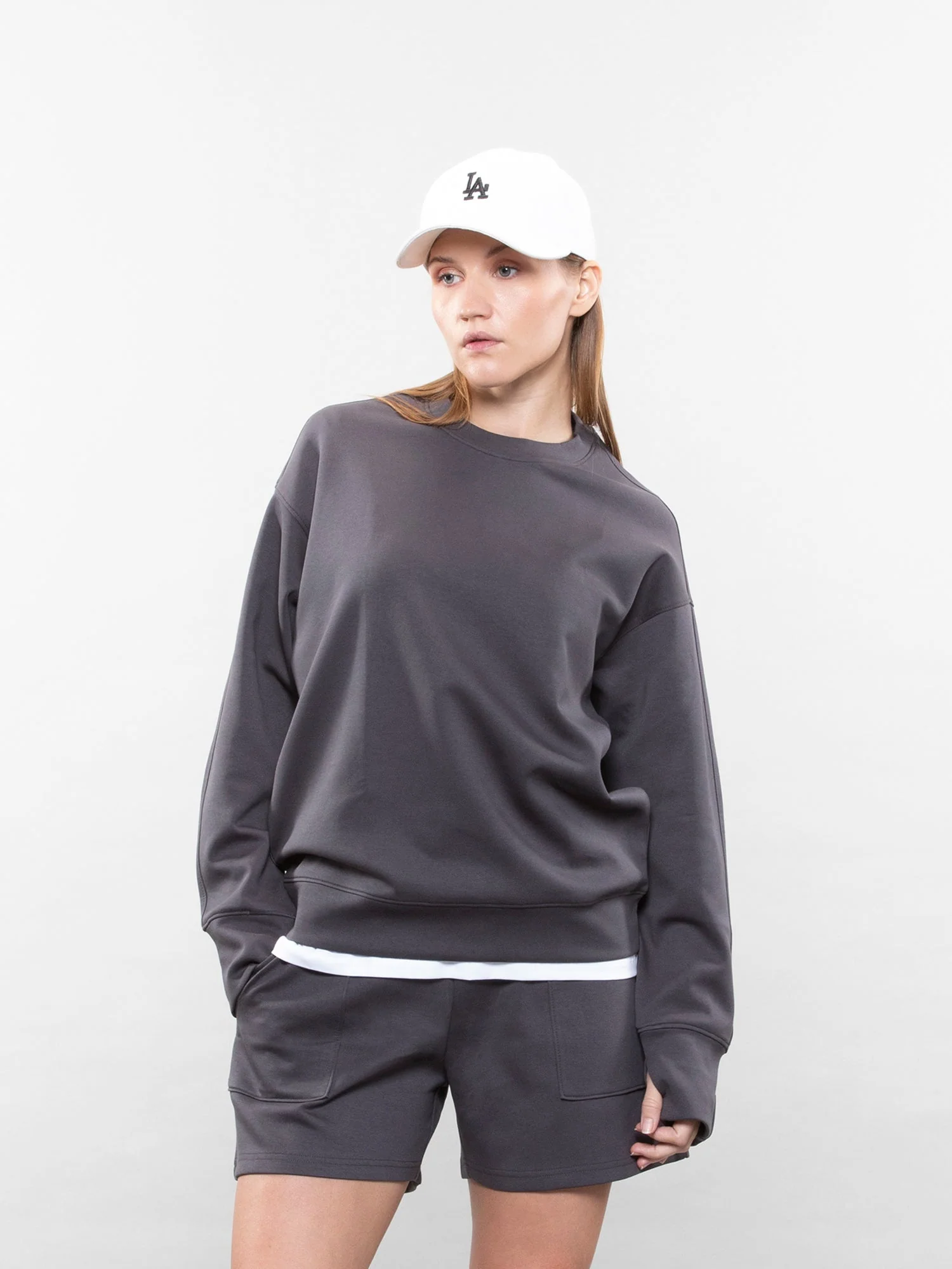 Crewneck sweatshirt - Image 31