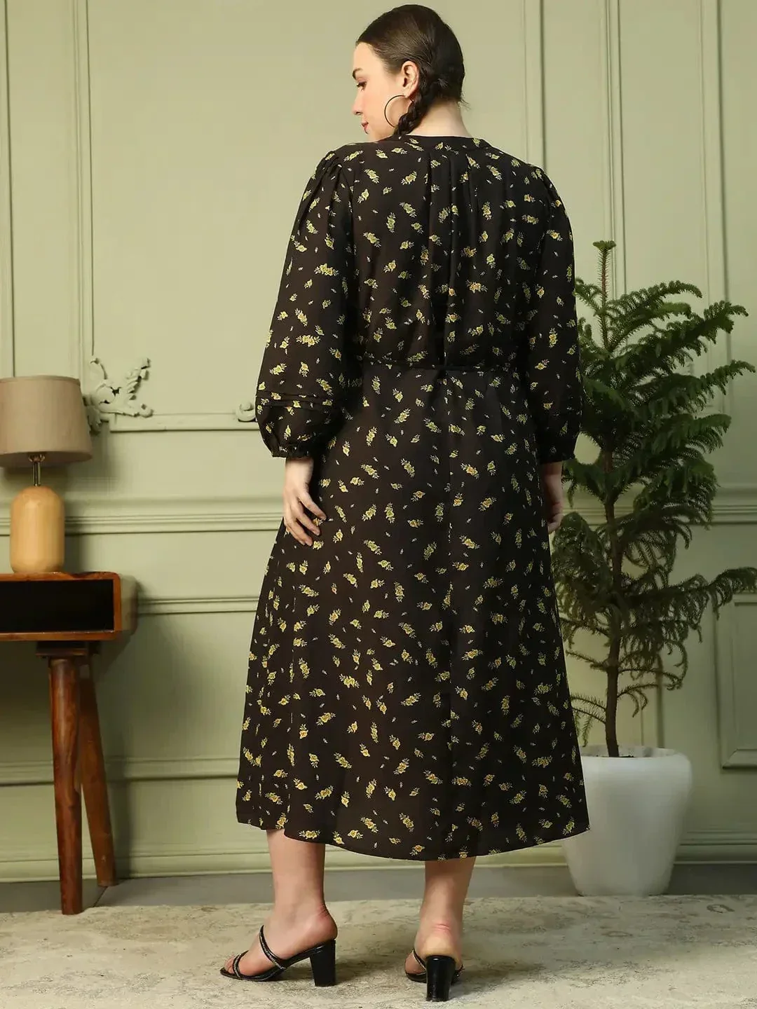 Dapper Black Floral Print Long Sleeve  Women Plus Size Maxi Dress With Waist Tie-Up Belt - Image 5