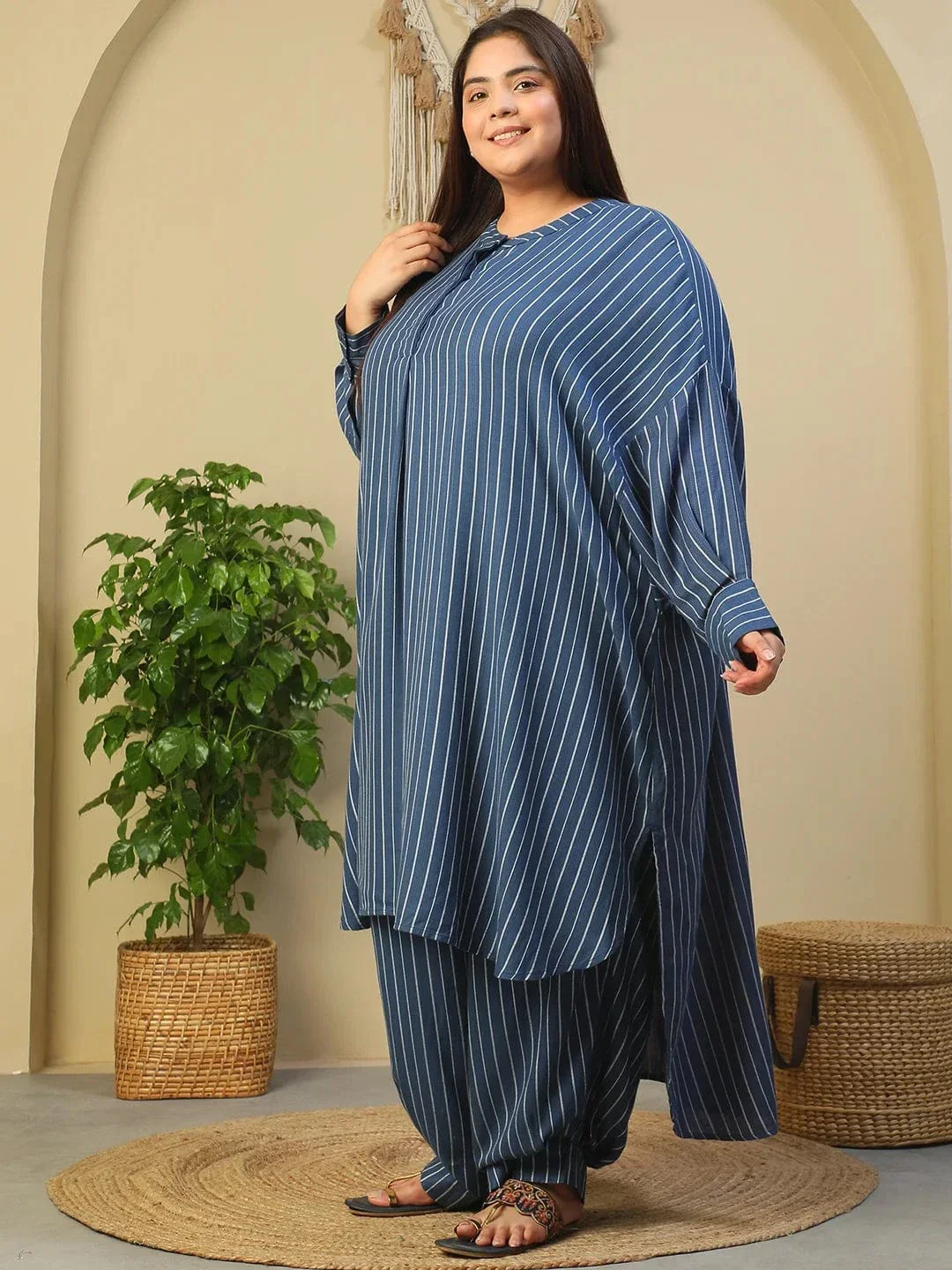 Dark Blue Stripe Print High Low Hem Tunic & Trouser Dobby Textured Plus Size Women Co-Ord Set - Image 3