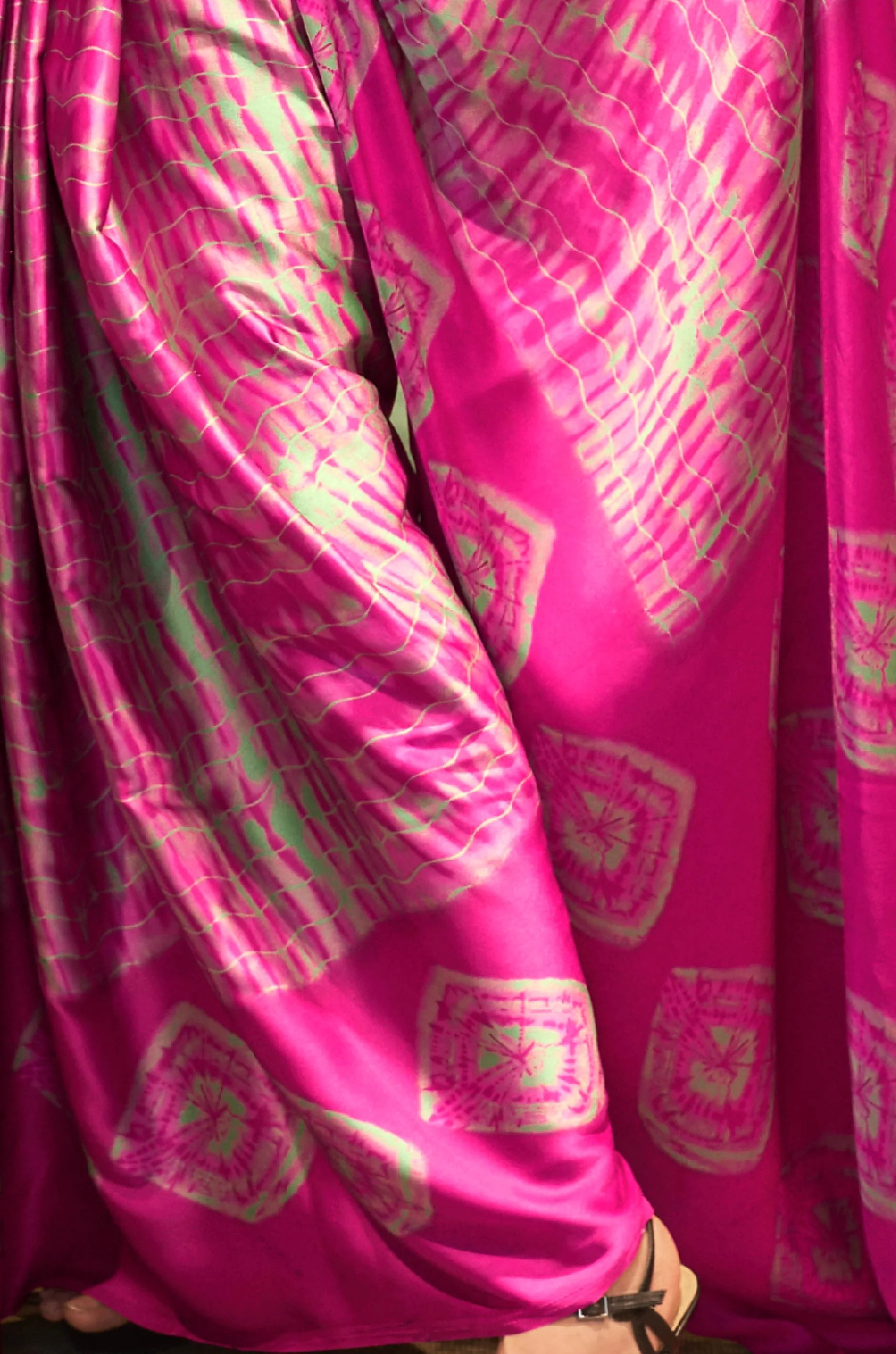 Dark Pink Satin Crepe Saree - Image 2