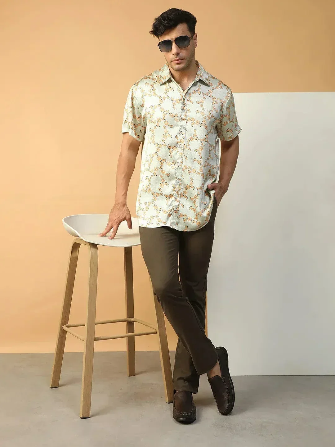 Drip Green Floral Print Collared Short Sleeve Men Oversized Satin Shirt - Image 2