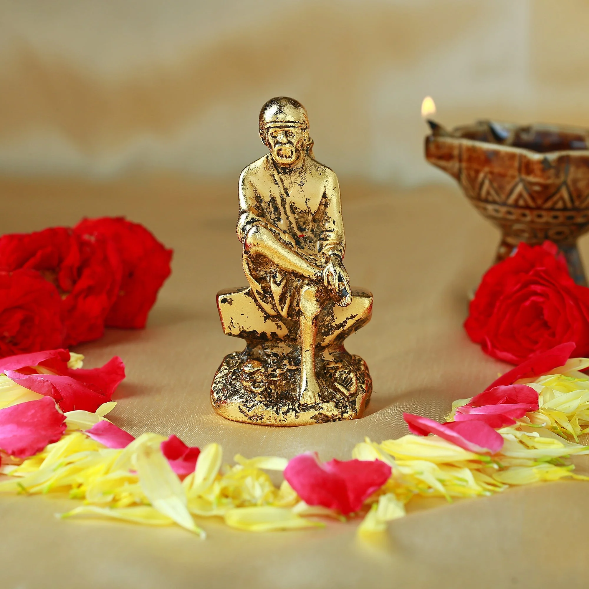 Estele Gold-Plated Antique Divine Shirdi Wale Sai Baba Idol For Pooja/Gifts/Car Decor. - Image 9