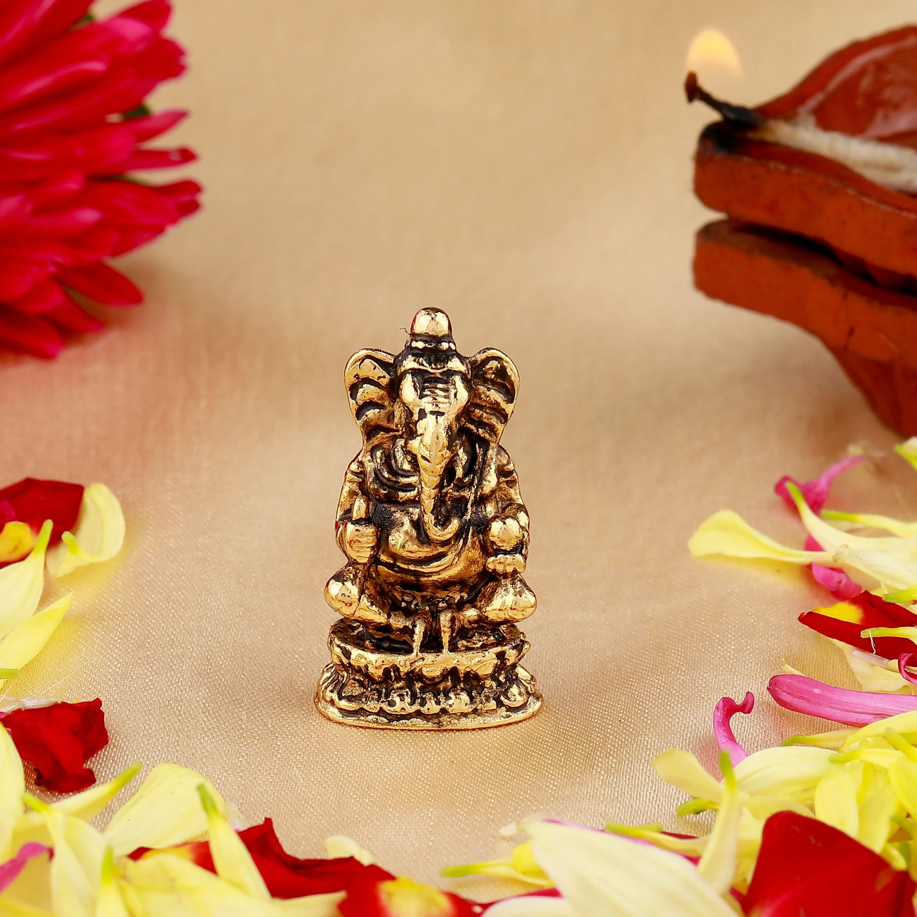Estele Gold Plated Lord Ganesha Idol