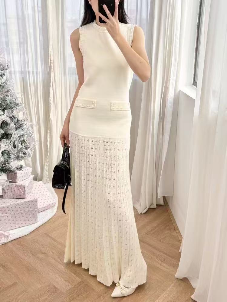 Everlee Luxe Knit Dress - Image 7